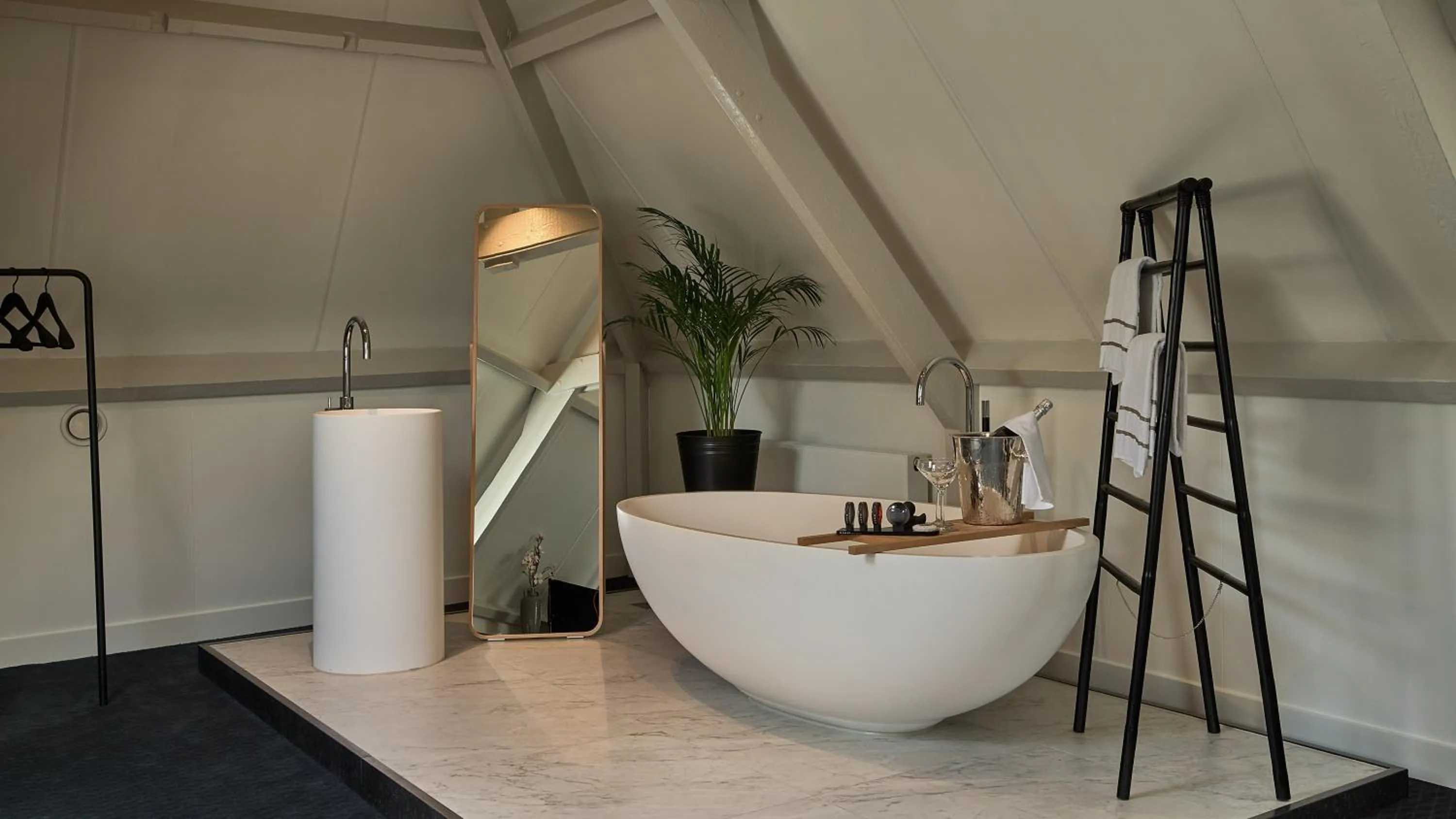 Bathroom in De Nederlanden, Restaurant & Boutique Hotel