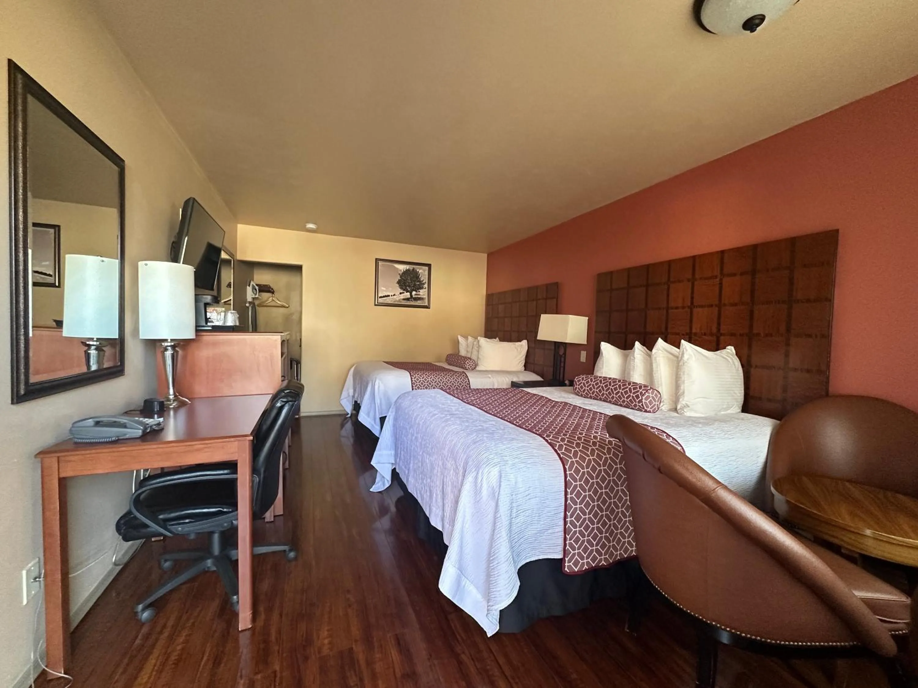 Bedroom, Bed in Matterhorn Inn Ouray