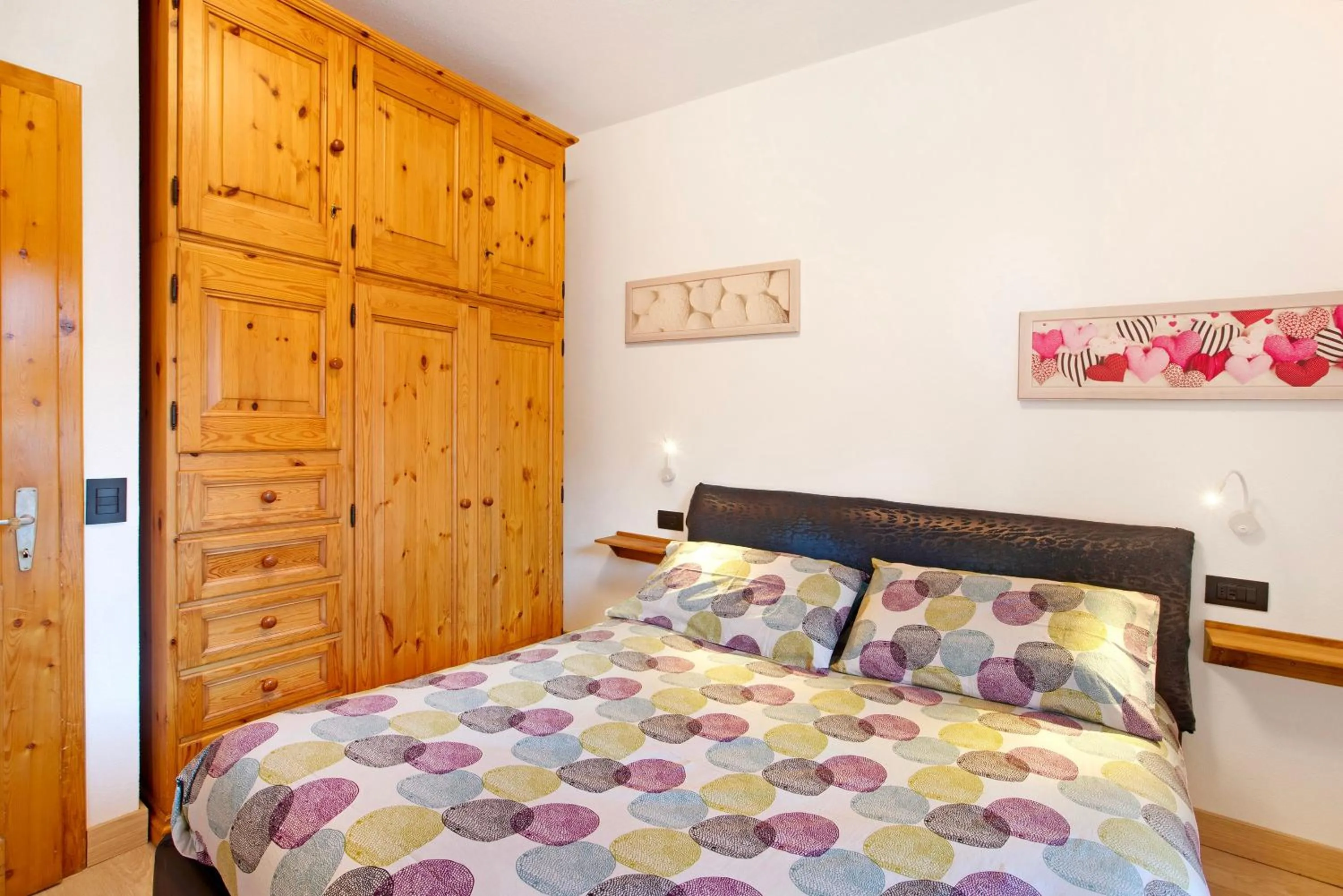 Living room, Bed in Appartamento Arlecchino Livigno