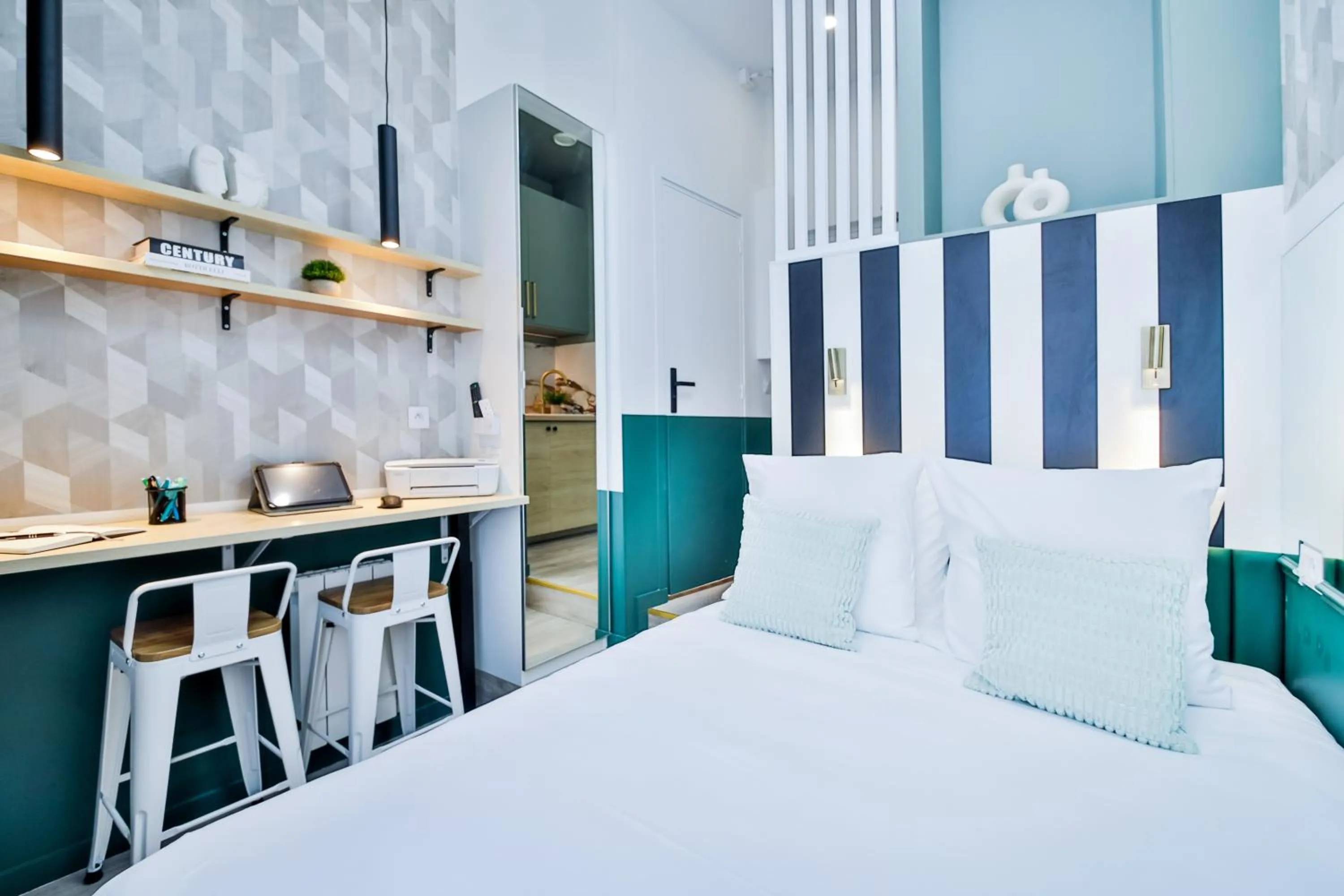 Bed in WS Louvre - Casanova