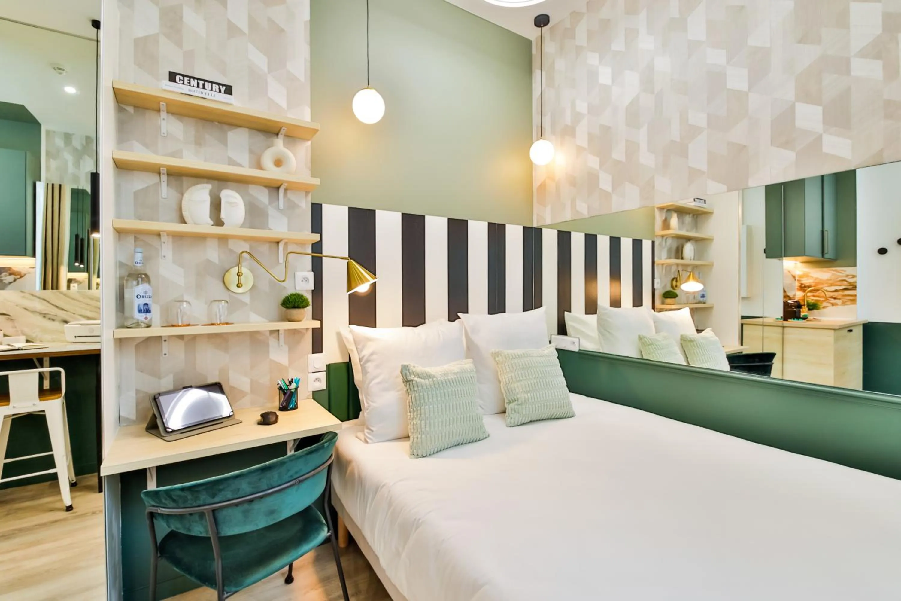 Bed in WS Louvre - Casanova