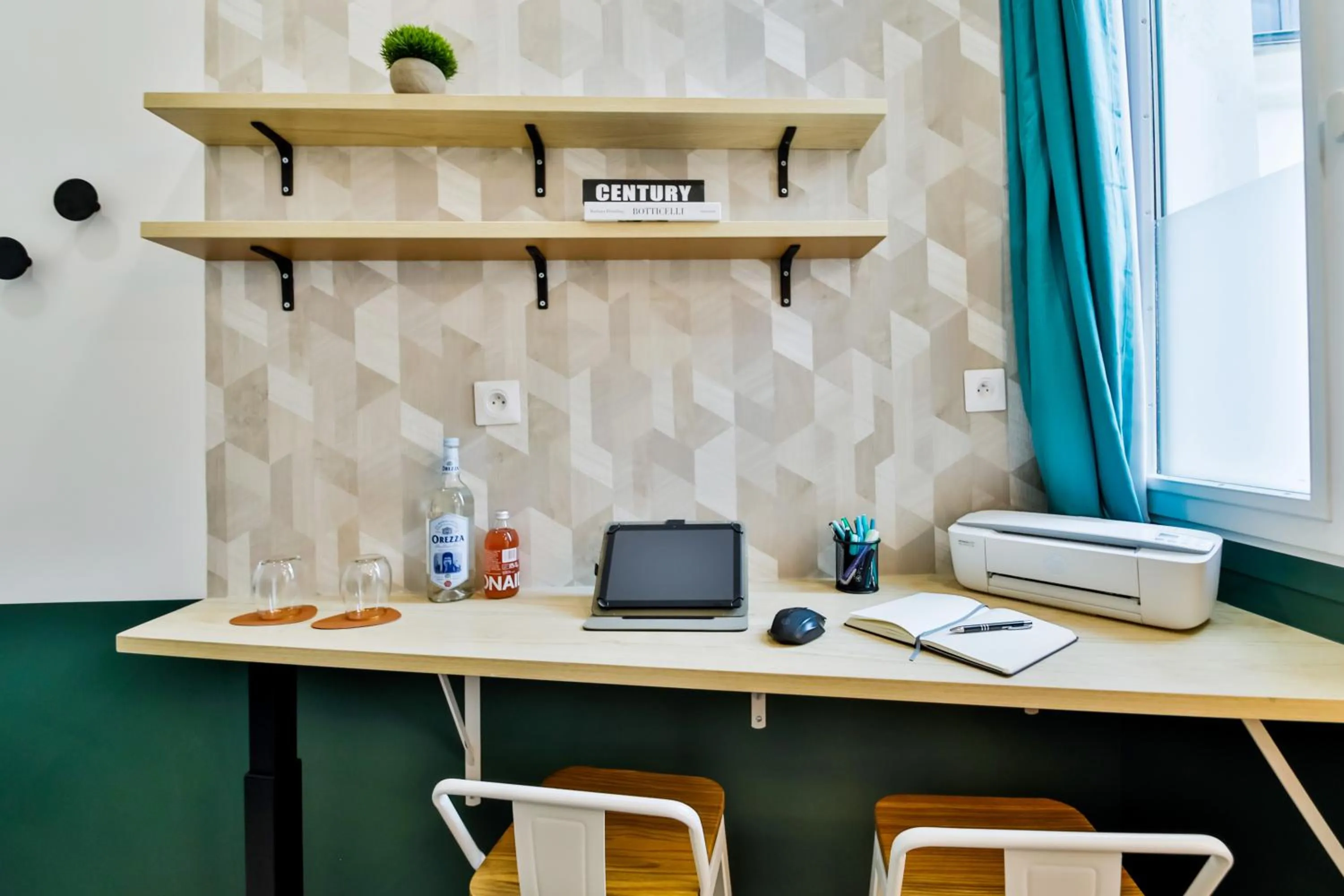 Dining area in WS Louvre - Casanova