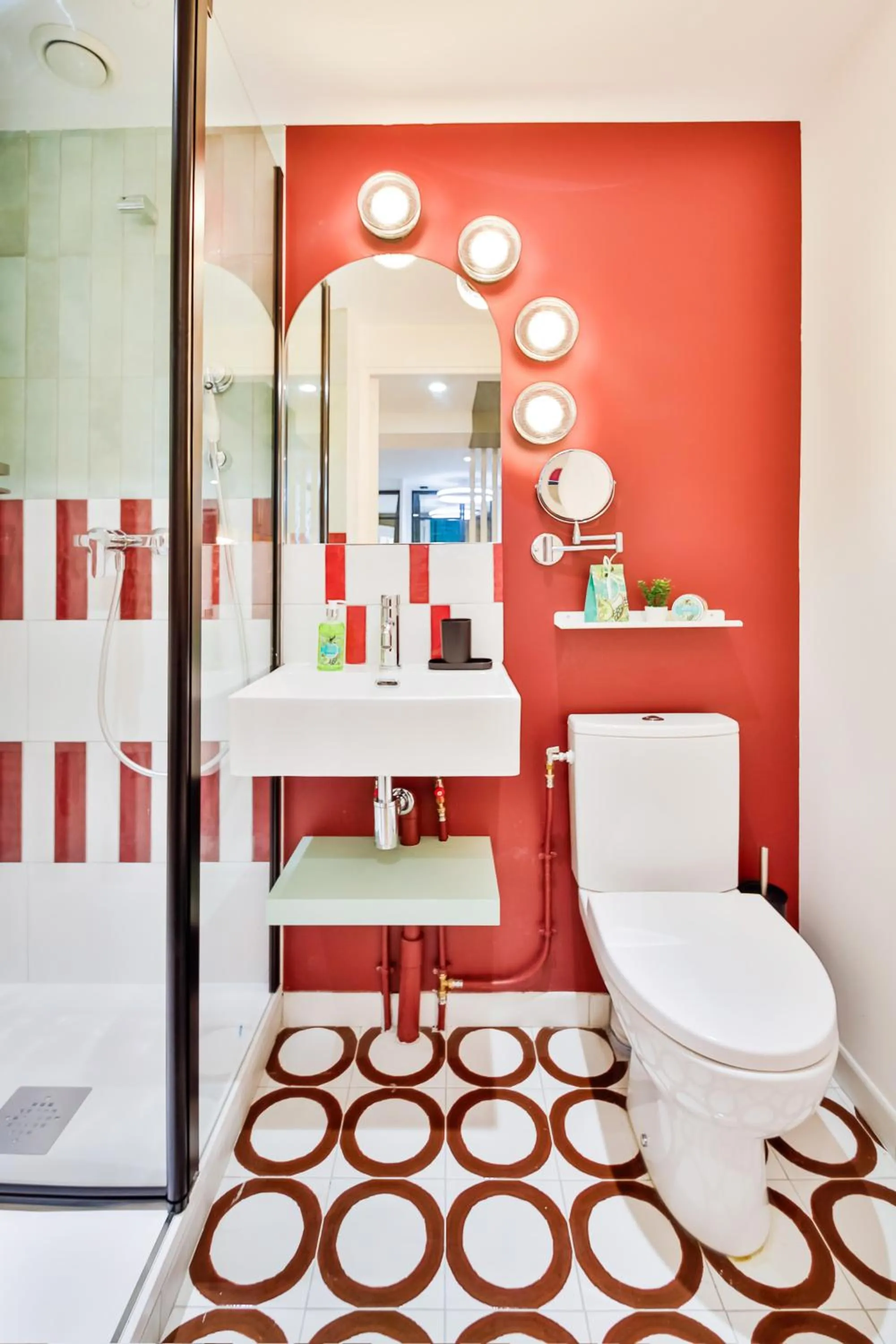 Shower in WS Louvre - Casanova