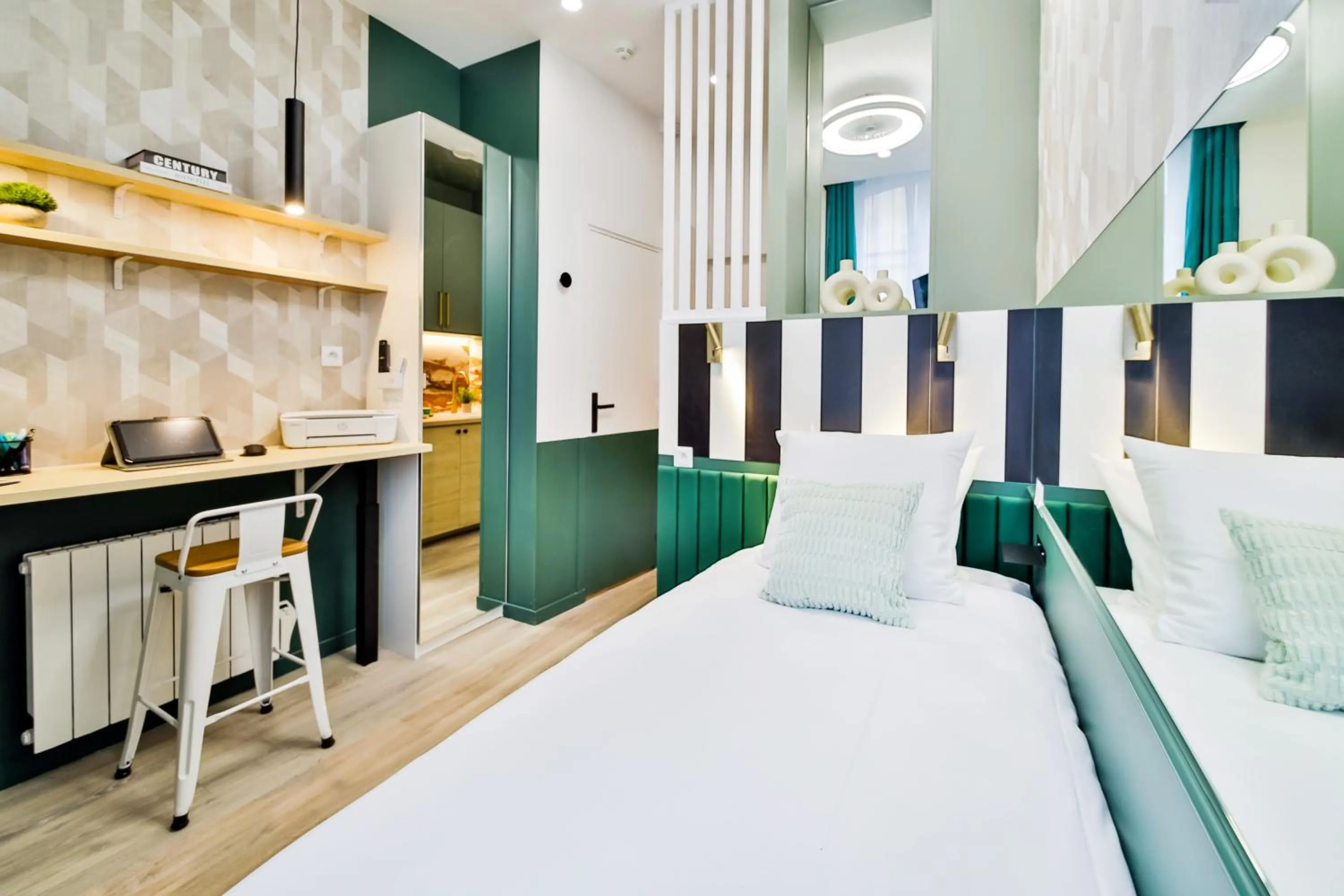 Bed in WS Louvre - Casanova