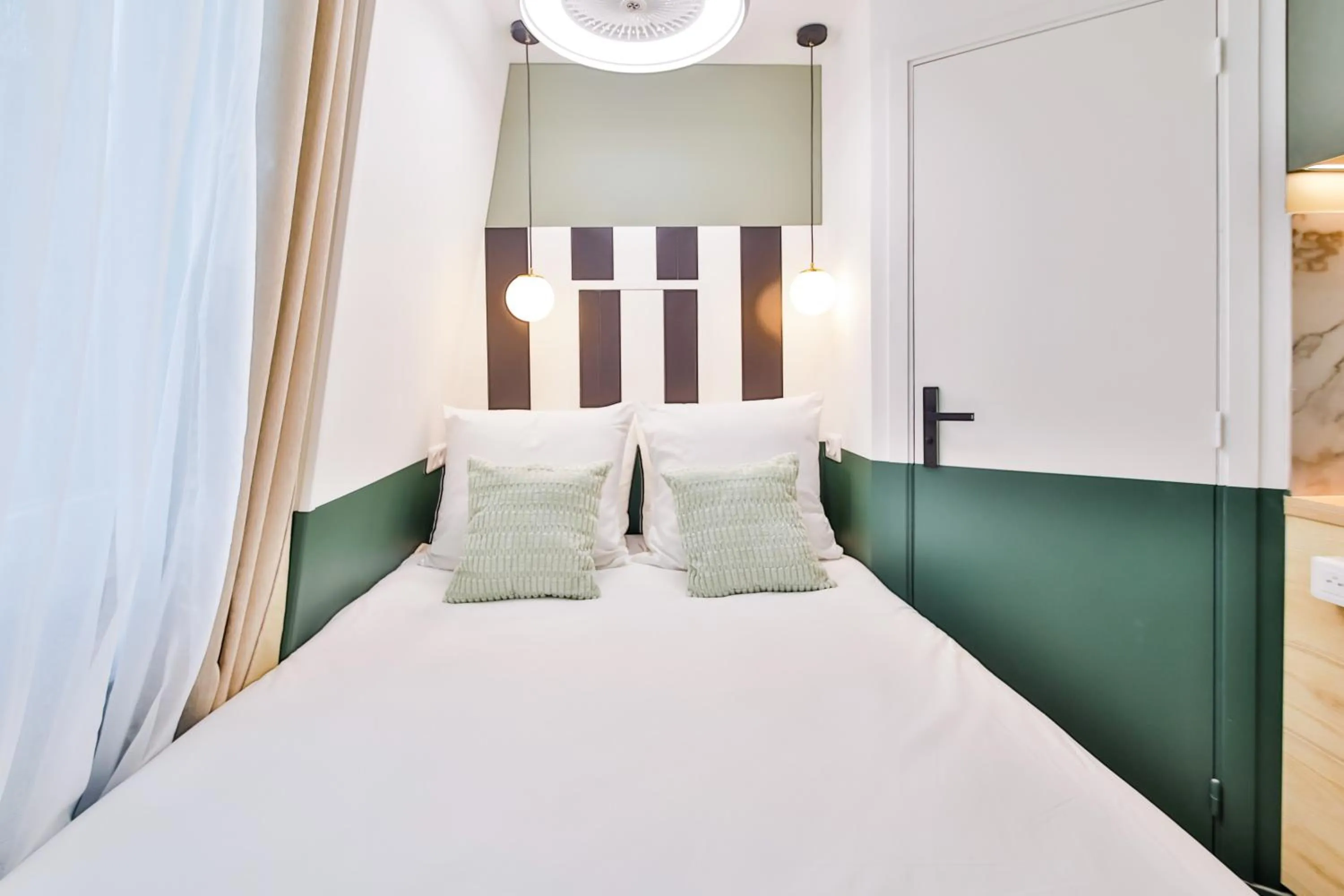 Bed in WS Louvre - Casanova