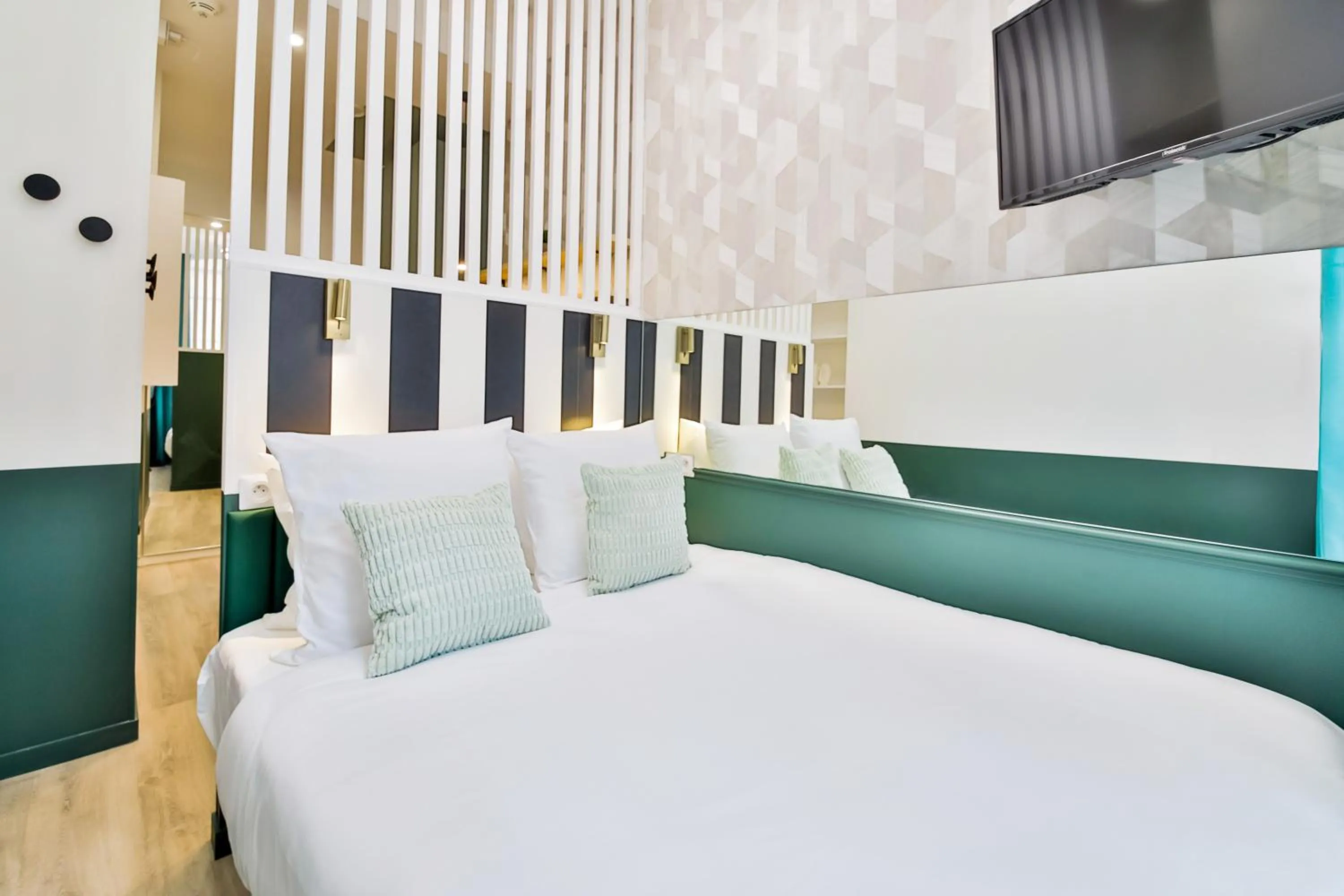 Bed in WS Louvre - Casanova