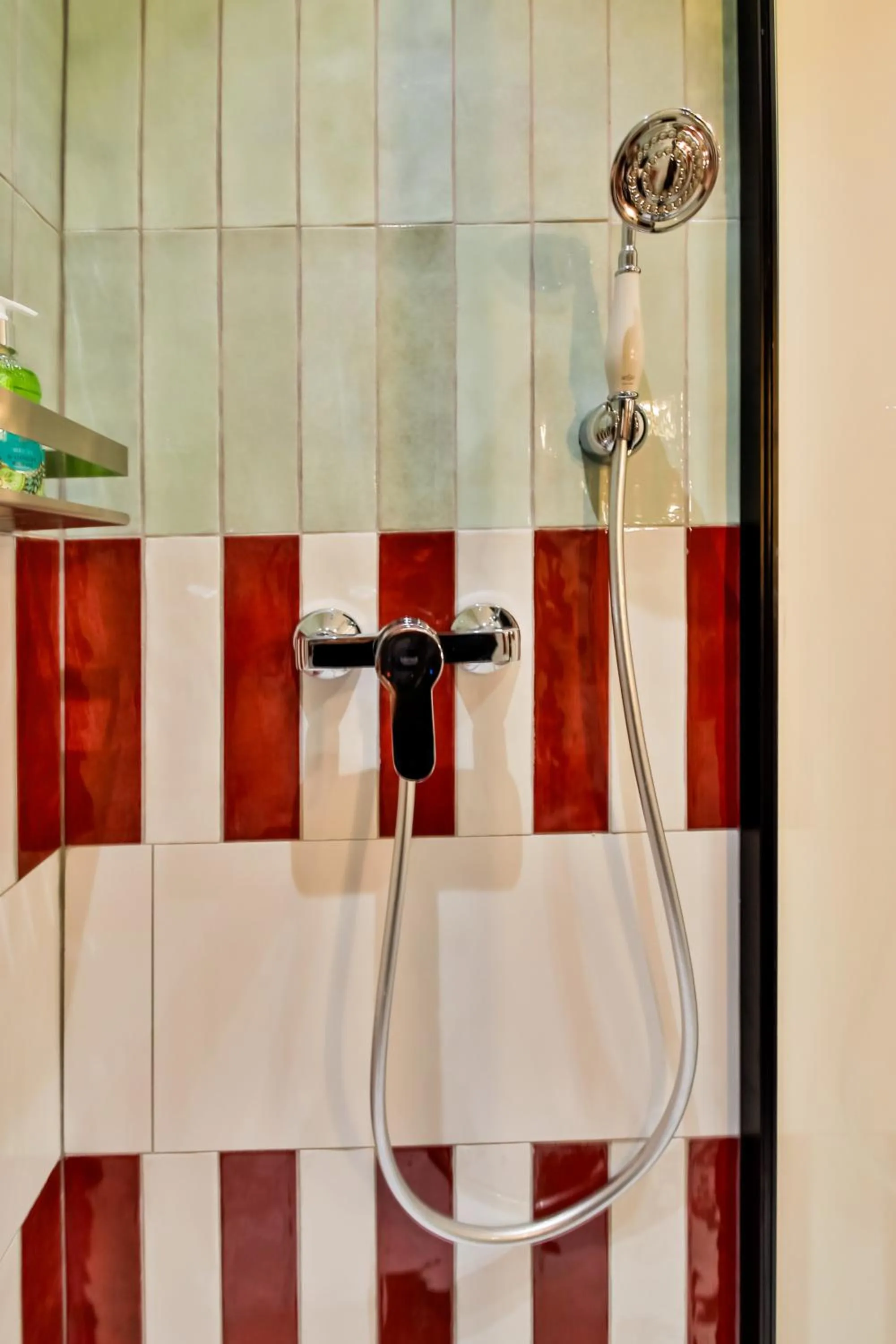 Shower in WS Louvre - Casanova