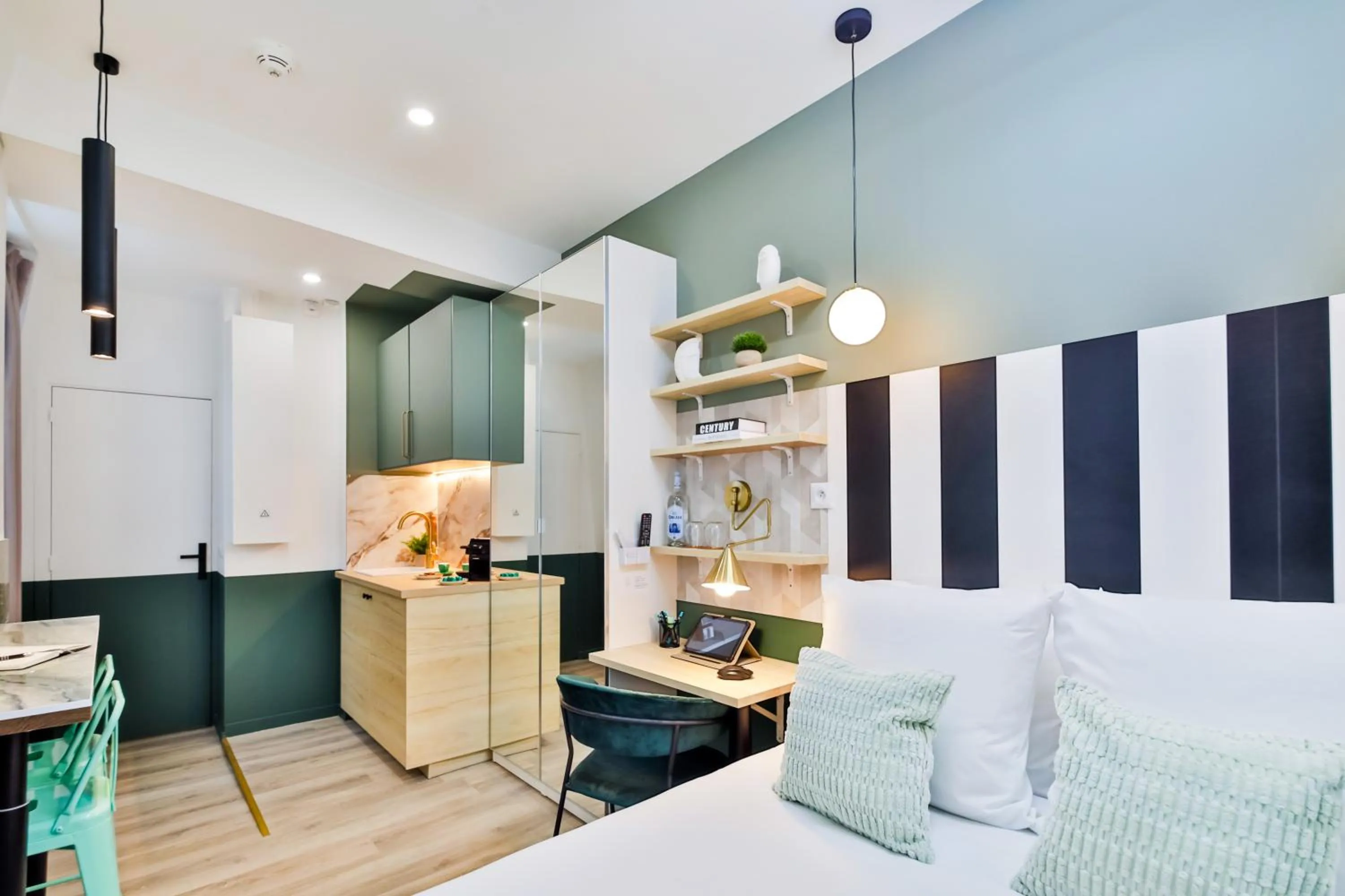 Bed in WS Louvre - Casanova