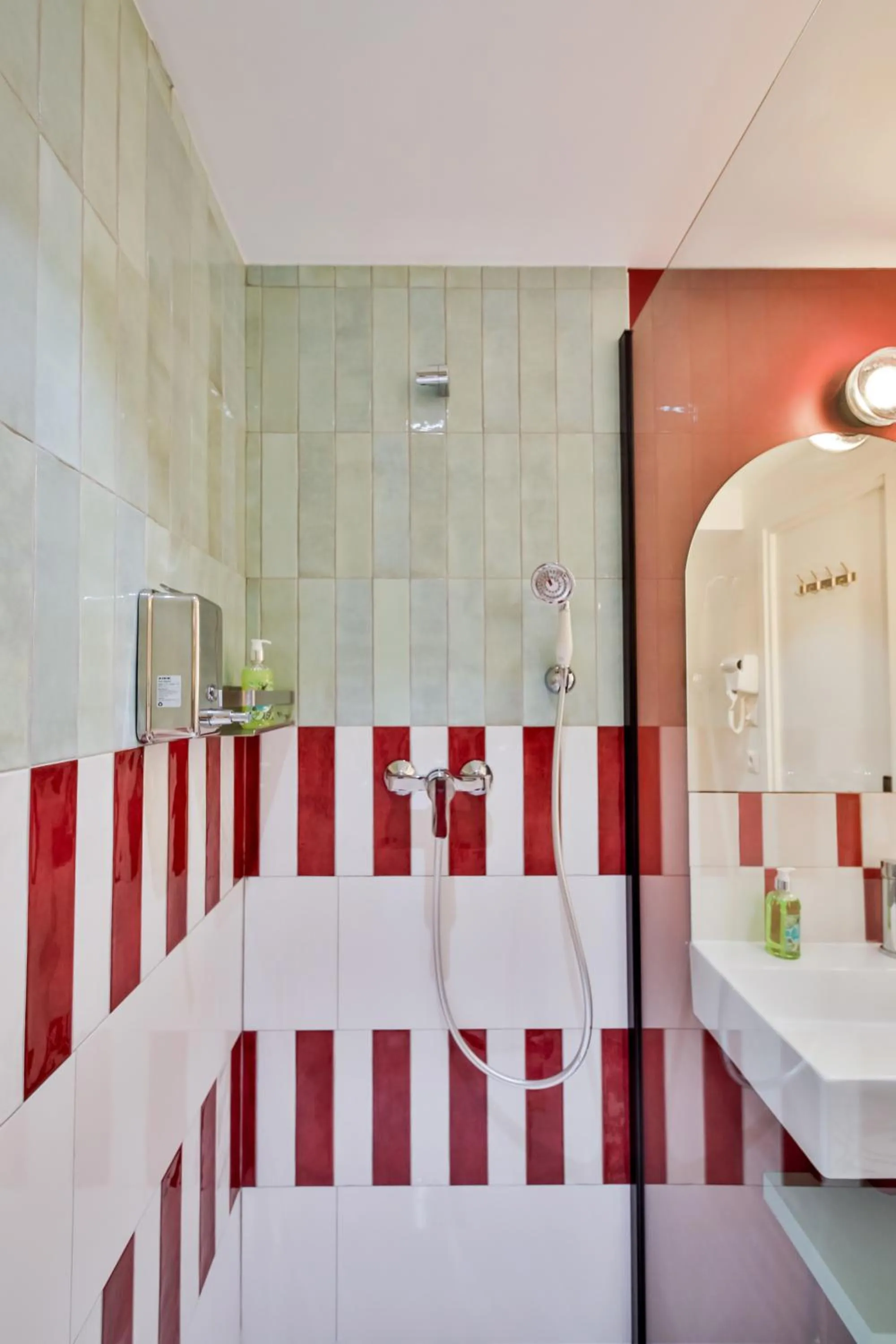 Shower in WS Louvre - Casanova