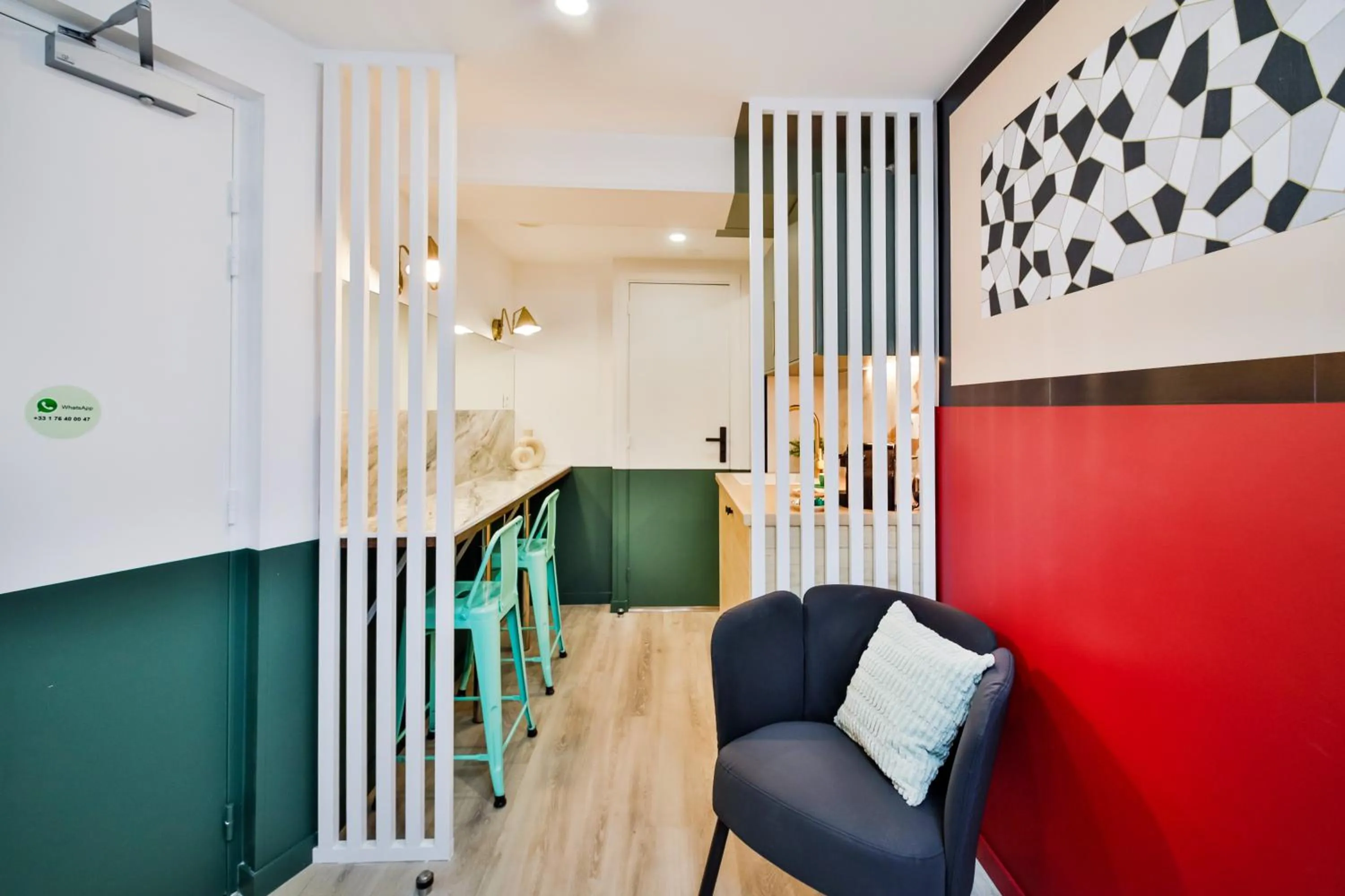 Seating area in WS Louvre - Casanova