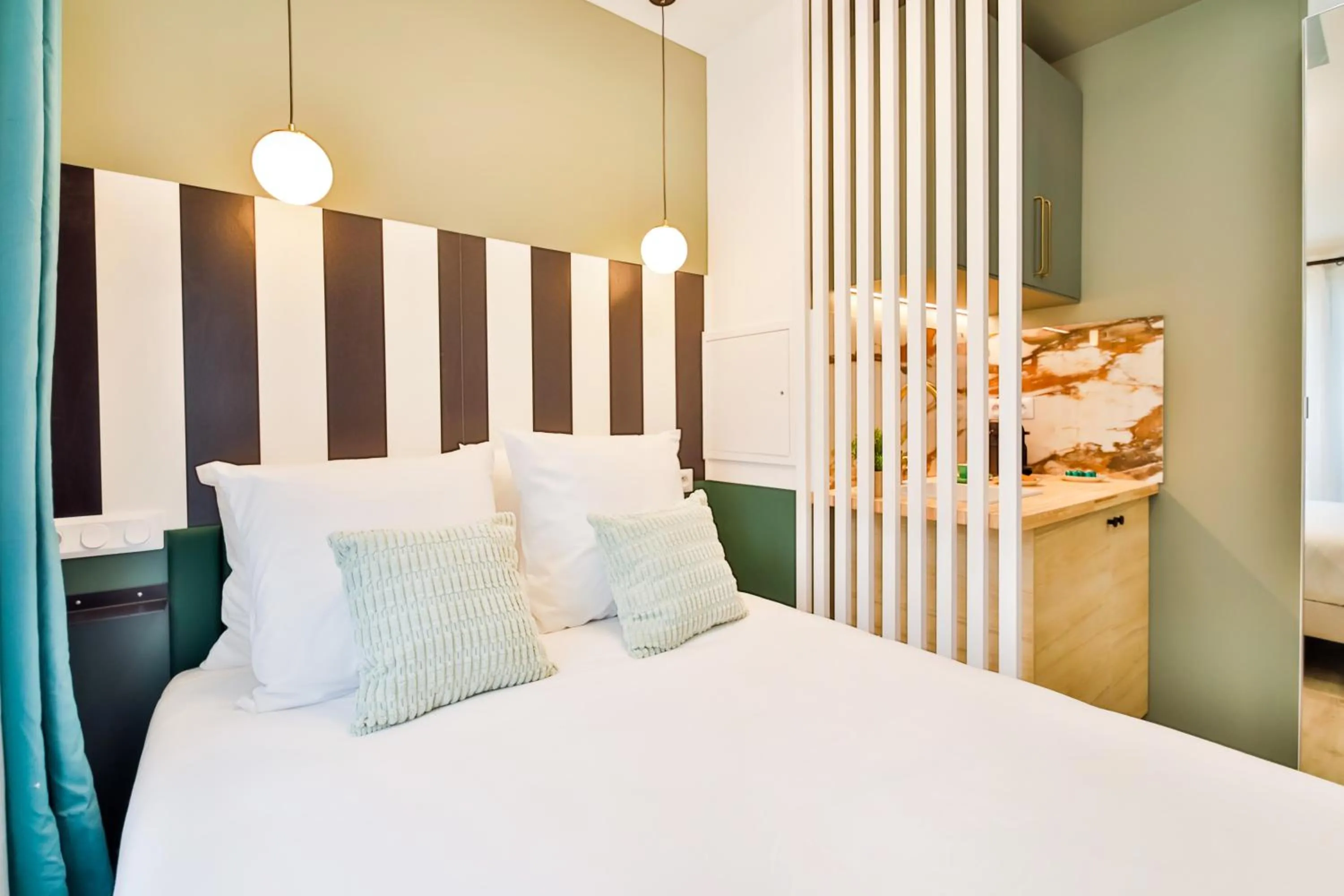 Bed in WS Louvre - Casanova