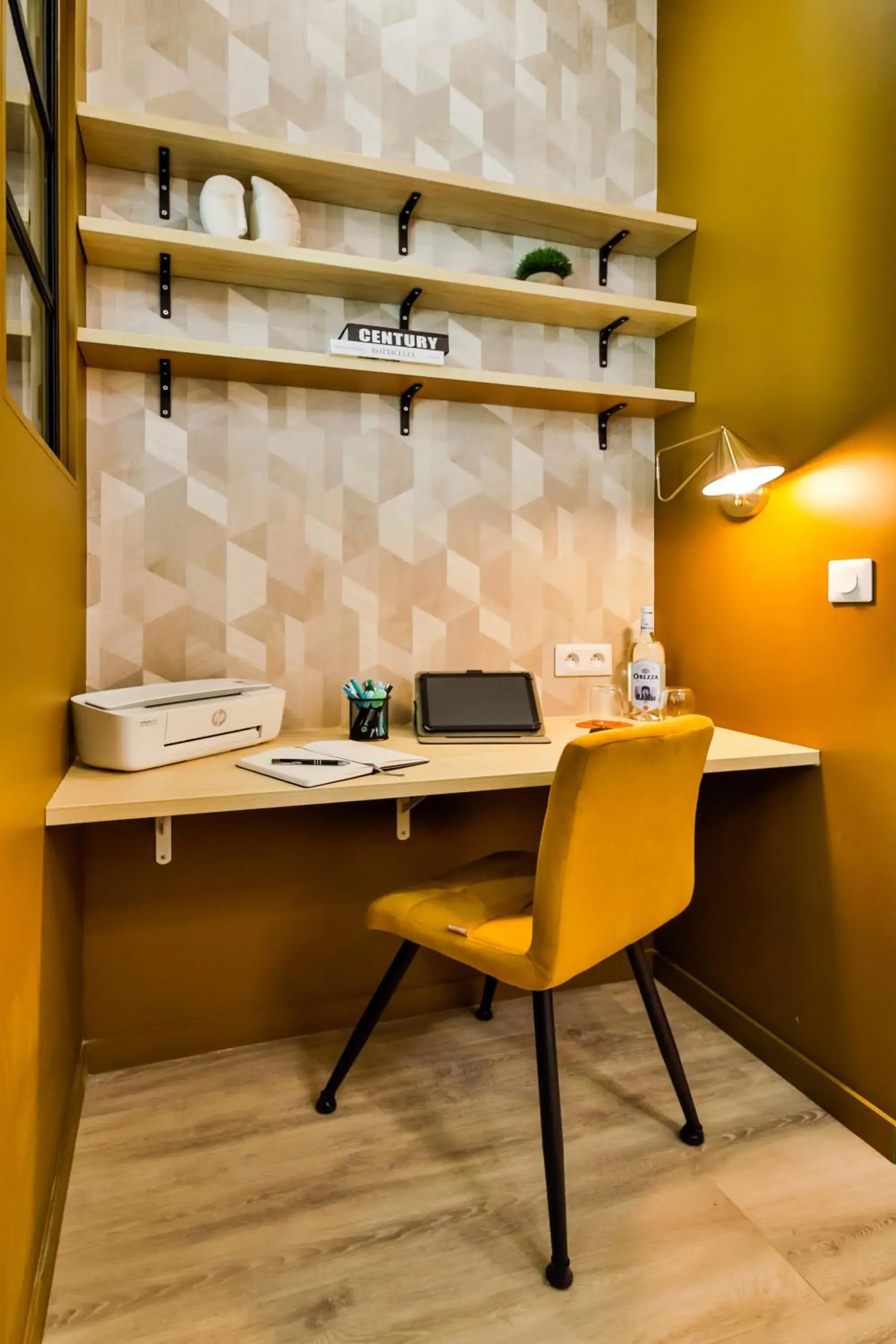 Property building in WS Louvre - Casanova Property building in WS Louvre - Casanova