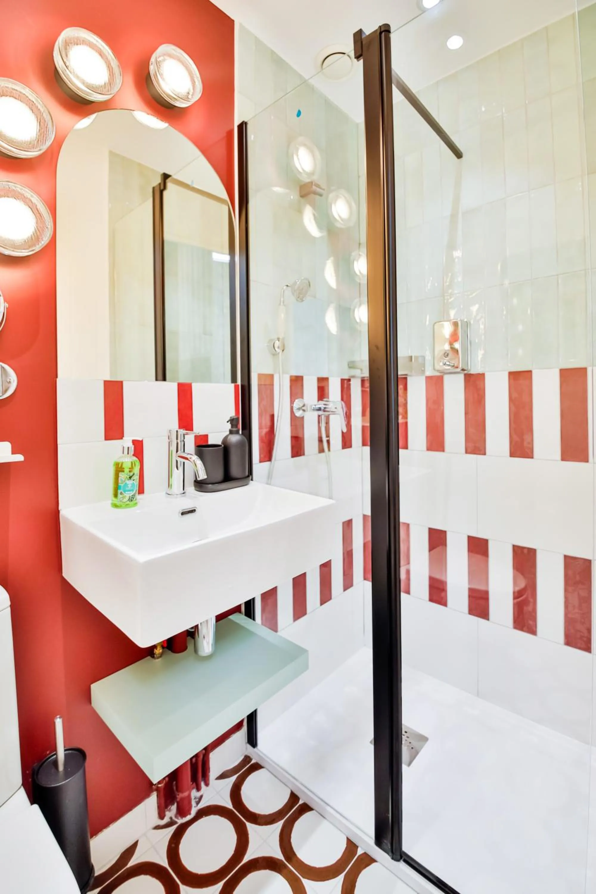 Shower in WS Louvre - Casanova