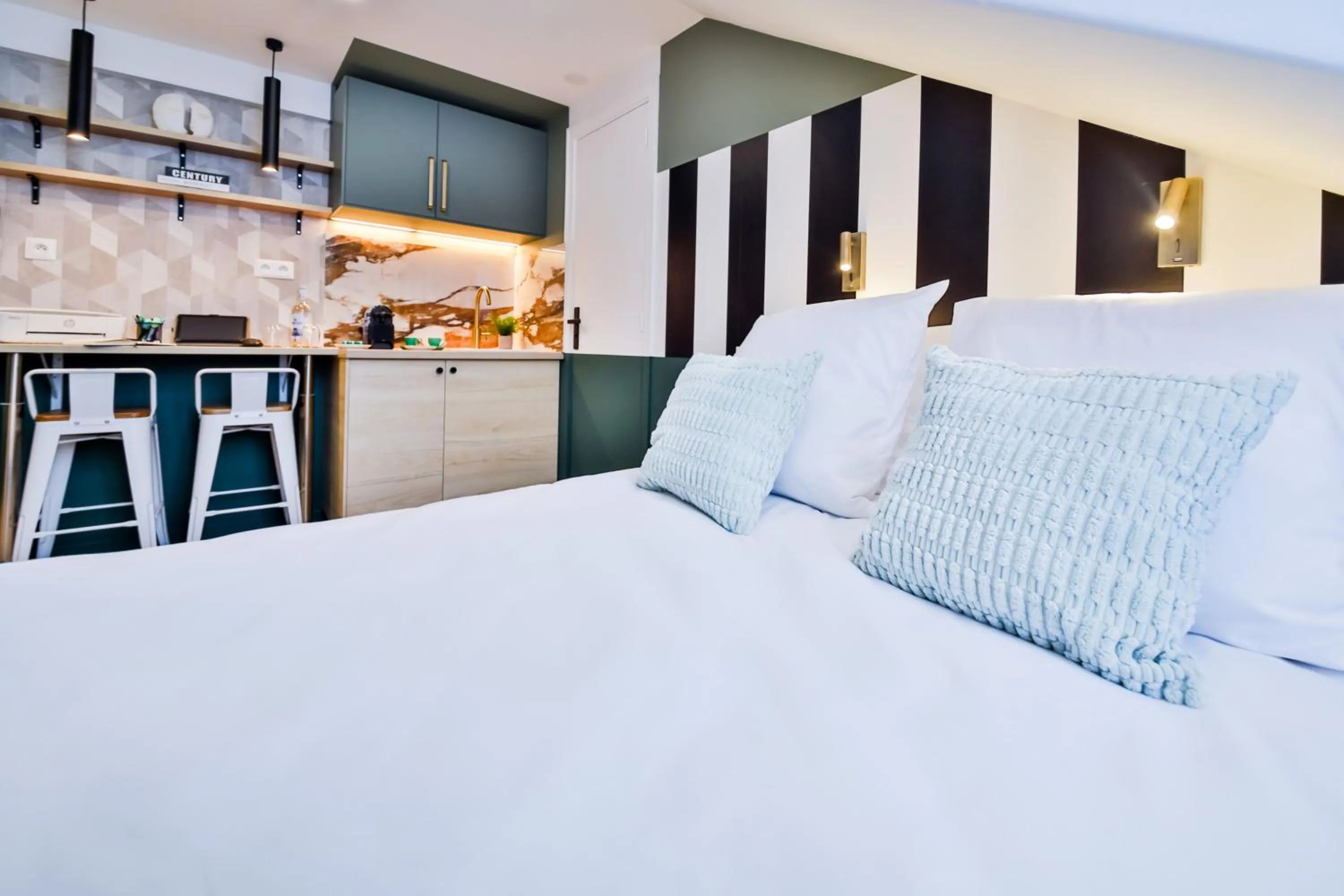 Bed in WS Louvre - Casanova