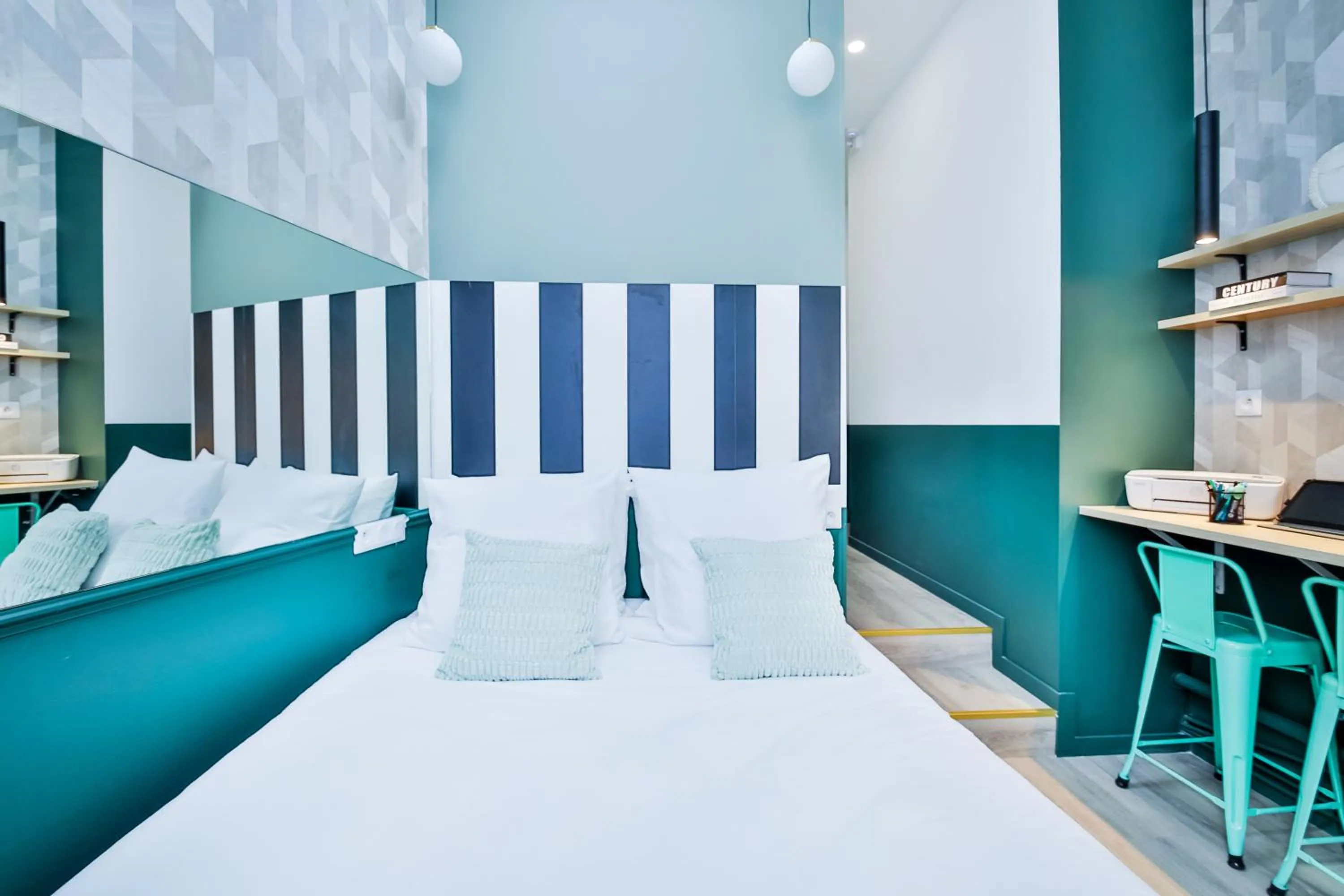 Bed in WS Louvre - Casanova