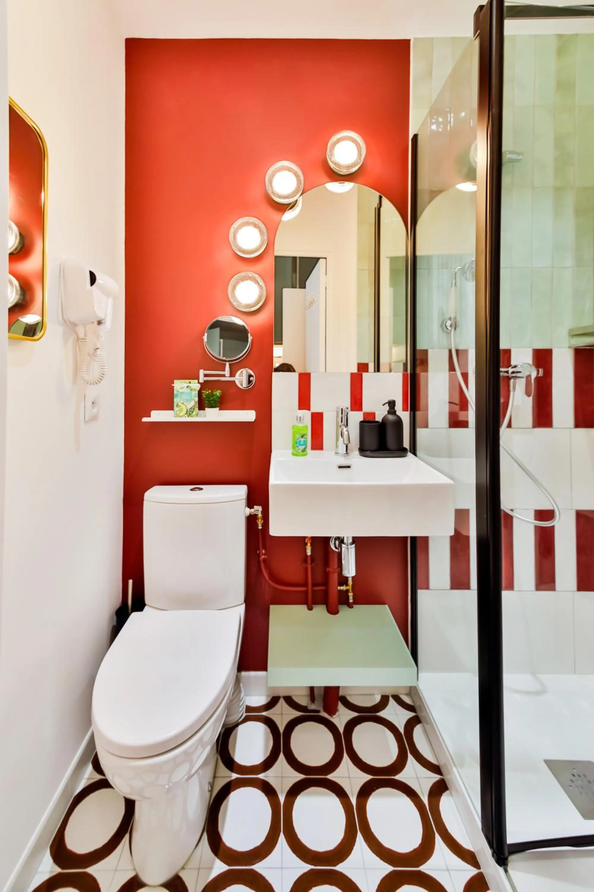 Shower in WS Louvre - Casanova