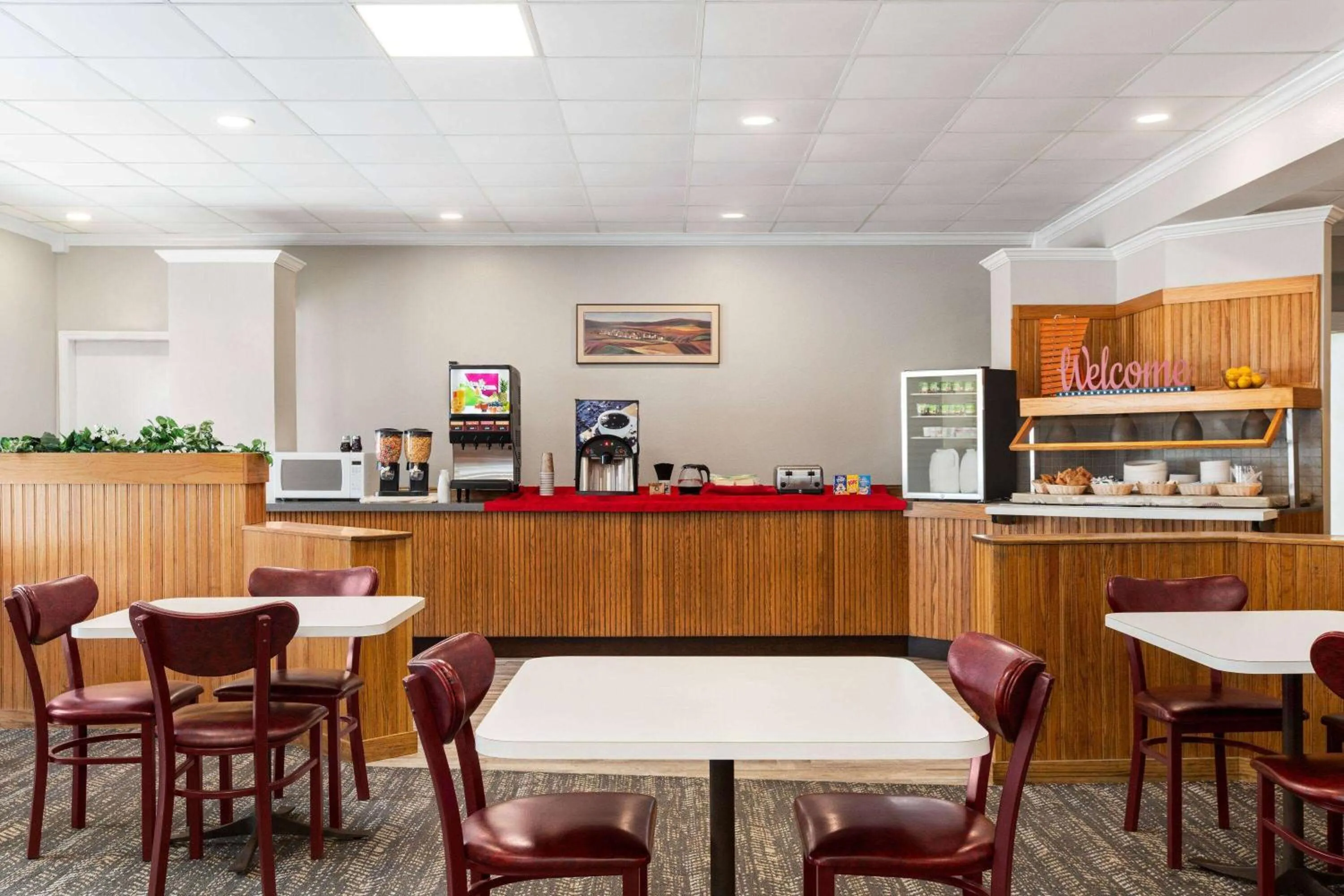 Restaurant/places to eat in Ramada by Wyndham Richland Center