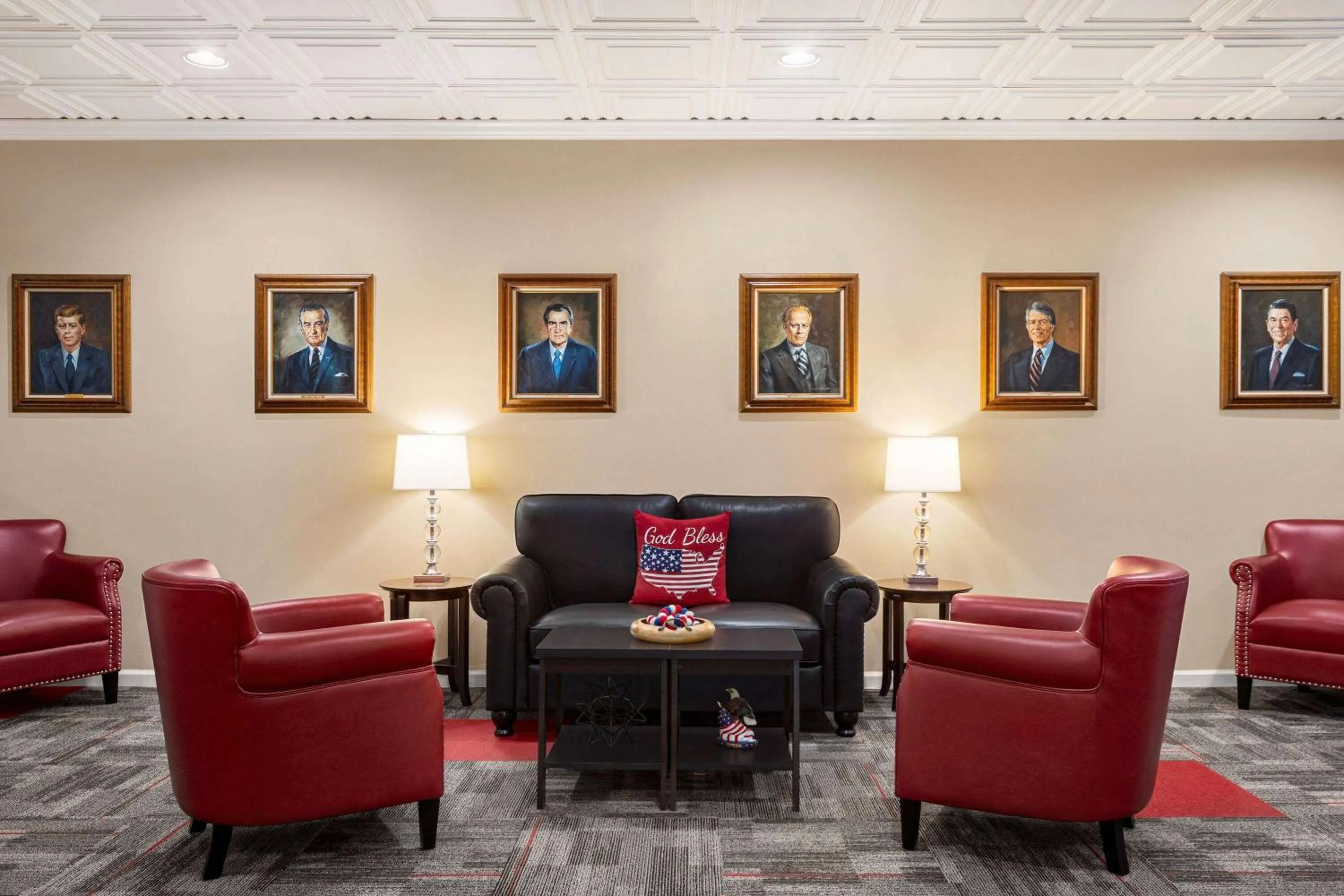 Lobby or reception in Ramada by Wyndham Richland Center