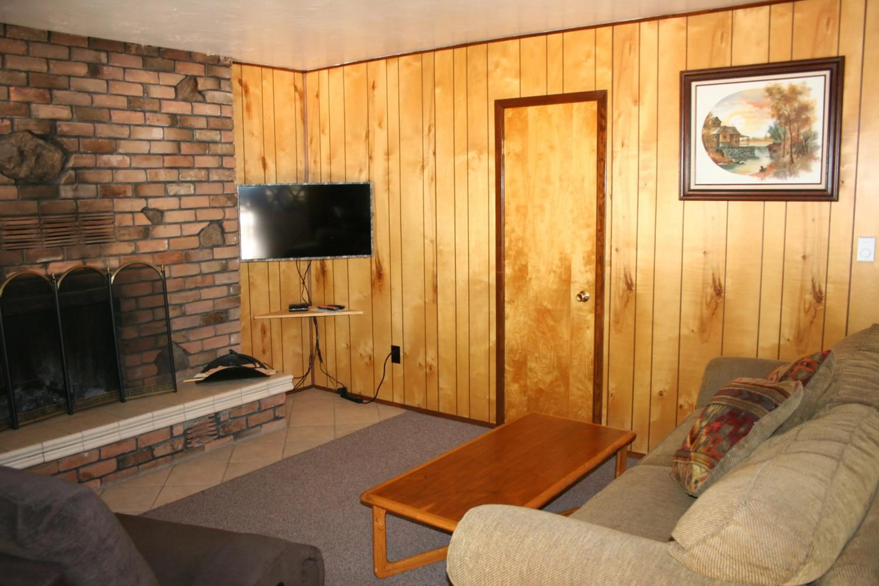 Living room in Northwoods Resort Cabins