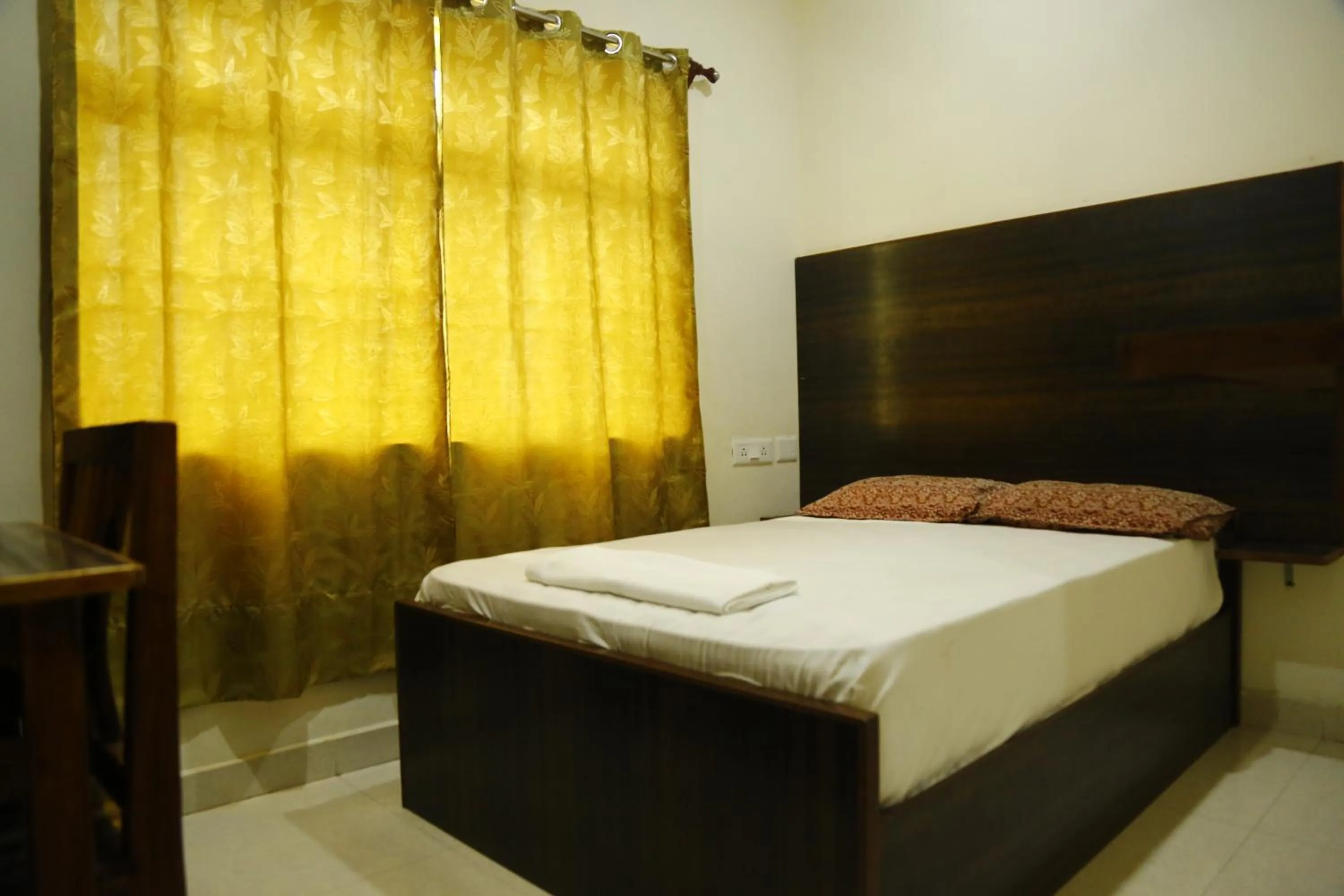 Bed in KPK Residency Arani