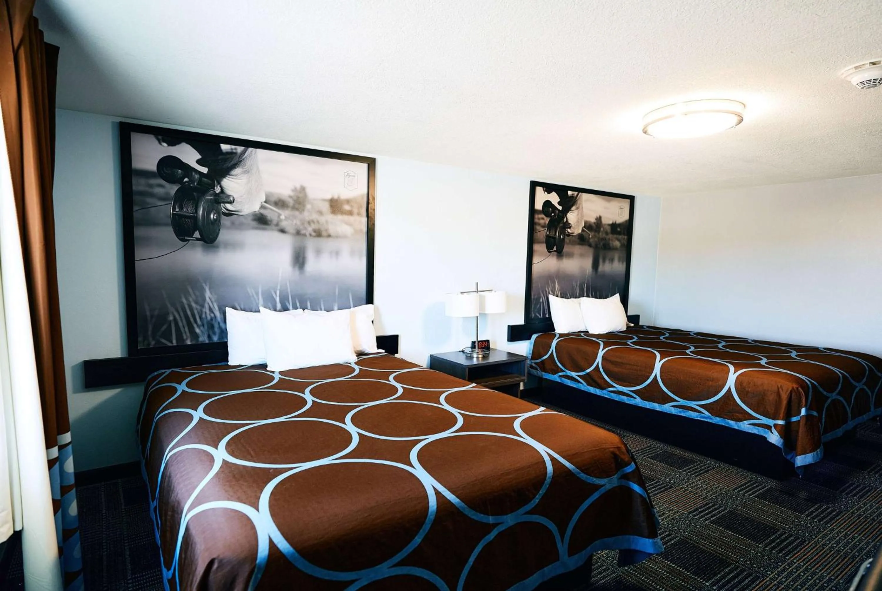 Photo of the whole room, Bed in Super 8 by Wyndham Pueblo