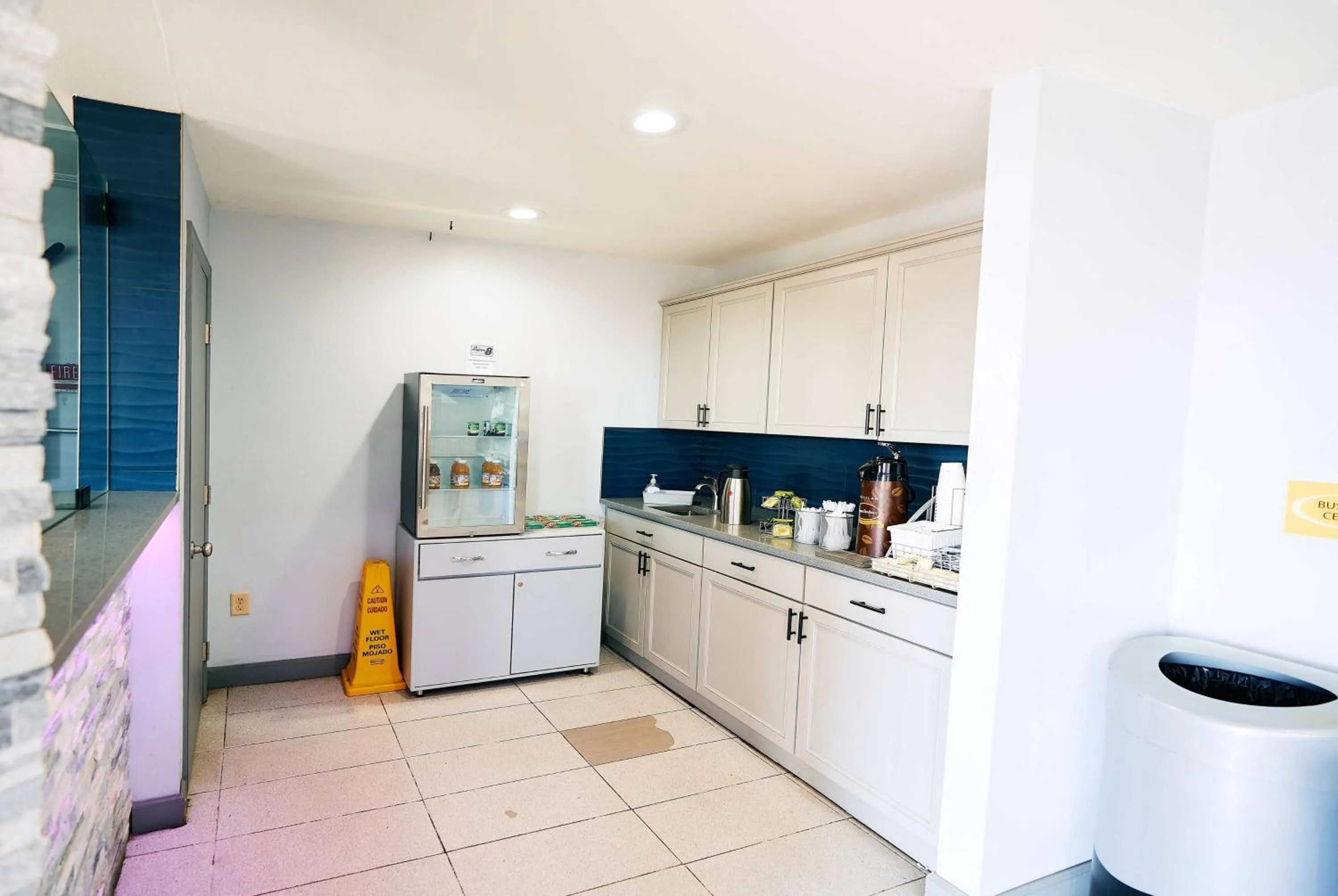 Lobby or reception in Super 8 by Wyndham Pueblo