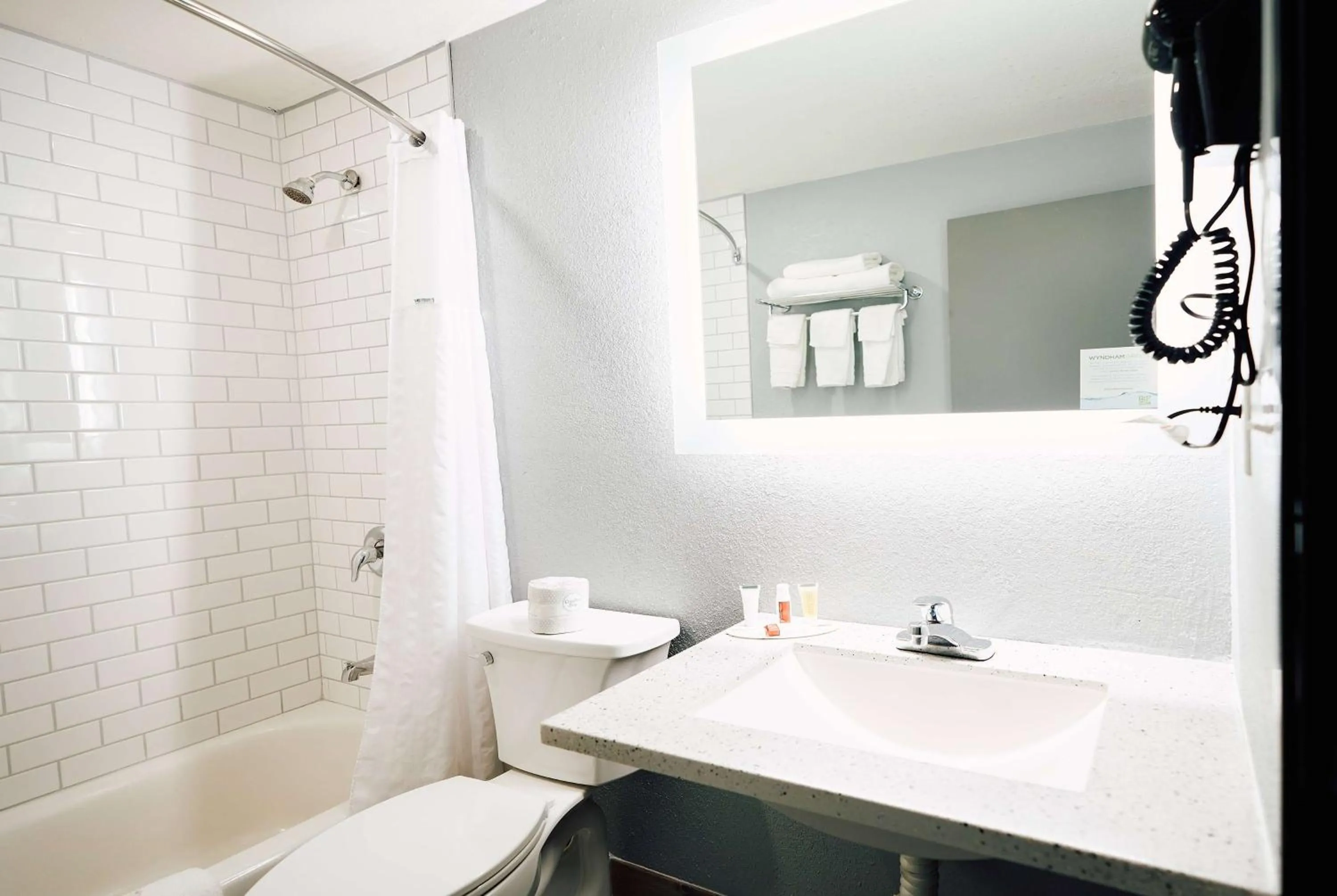 TV and multimedia in Super 8 by Wyndham Pueblo