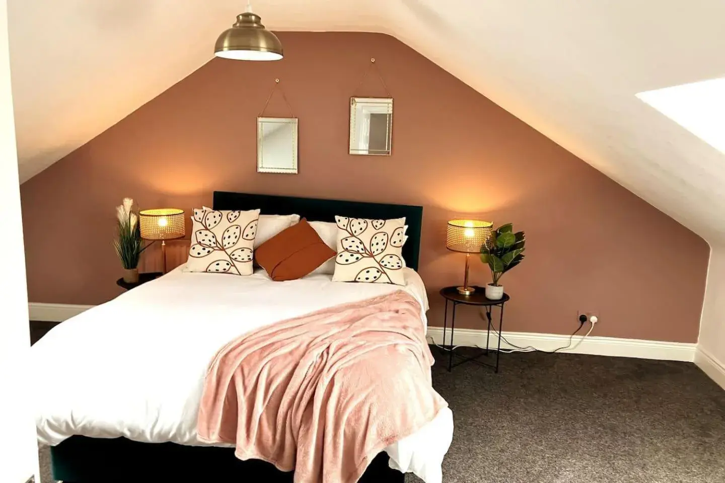 Rose Cottage - 5 Person city centre with parking Rose Cottage - 5 Person city centre with parking