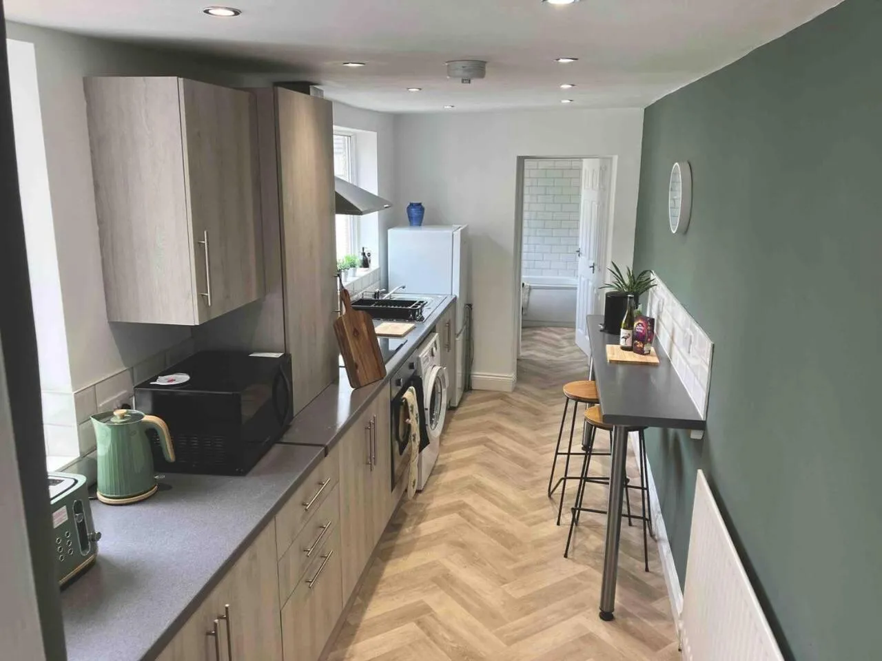Rose Cottage - 5 Person city centre with parking
