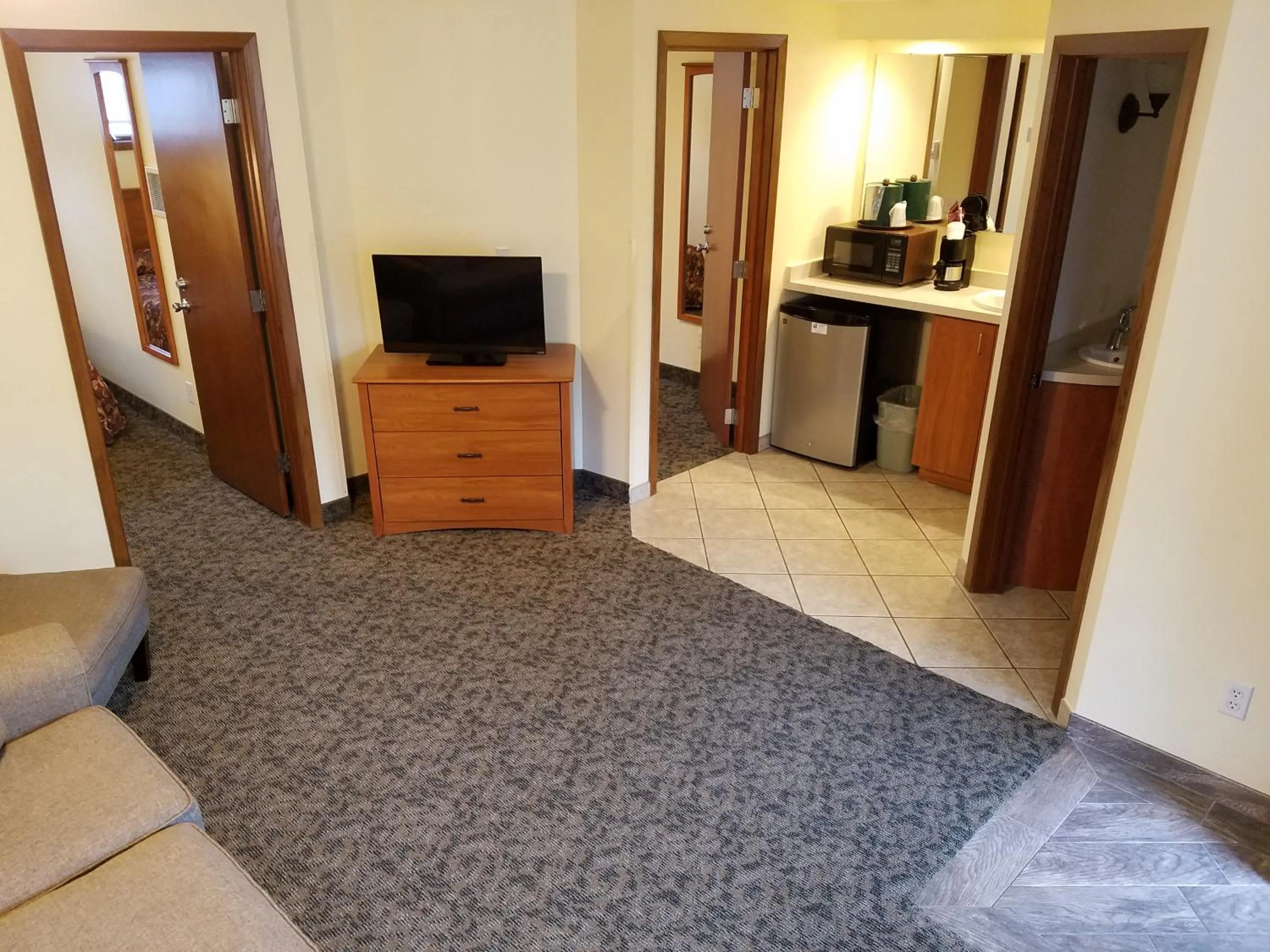 Black Hawk Motel & Suites