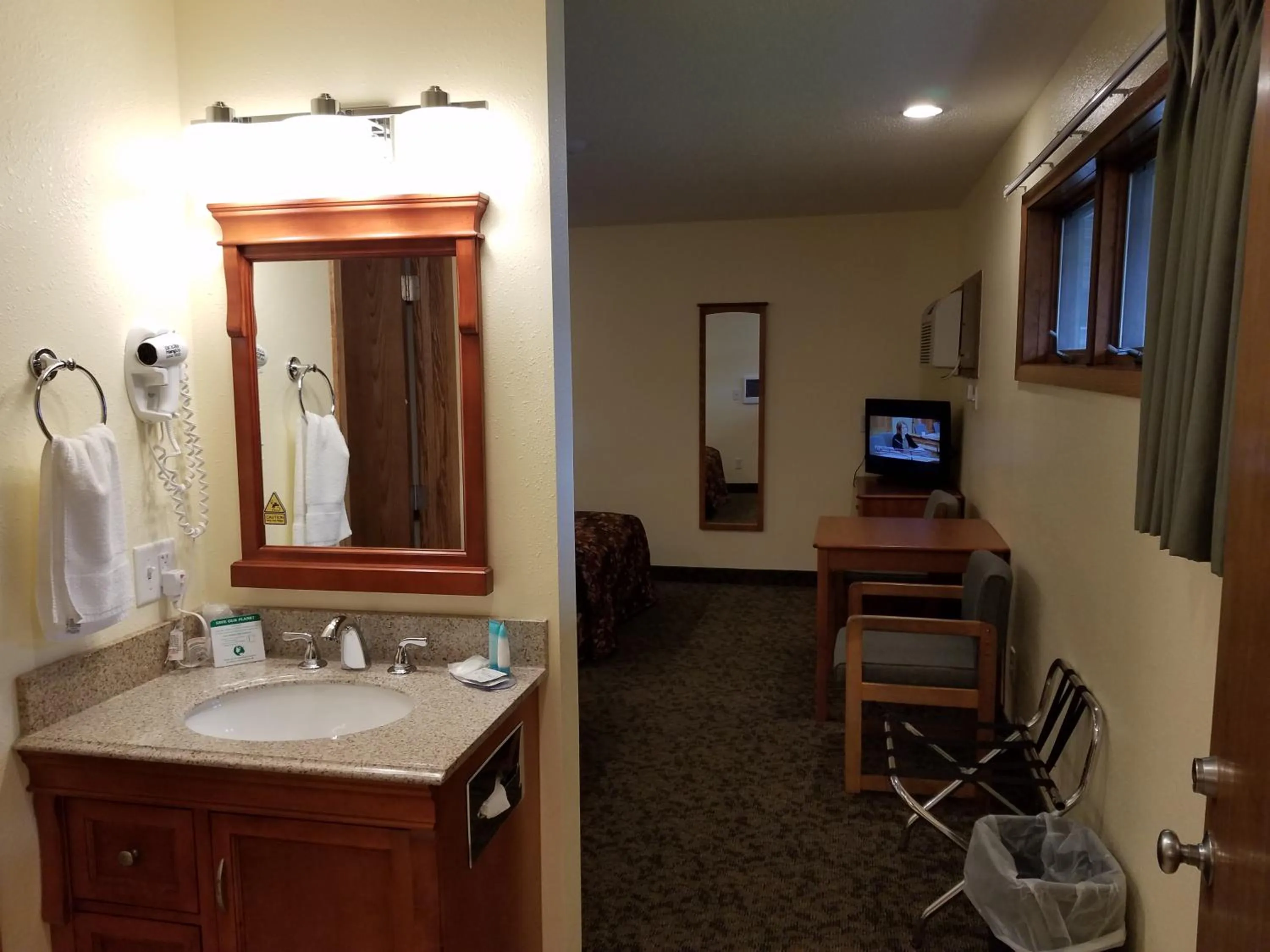 Black Hawk Motel & Suites