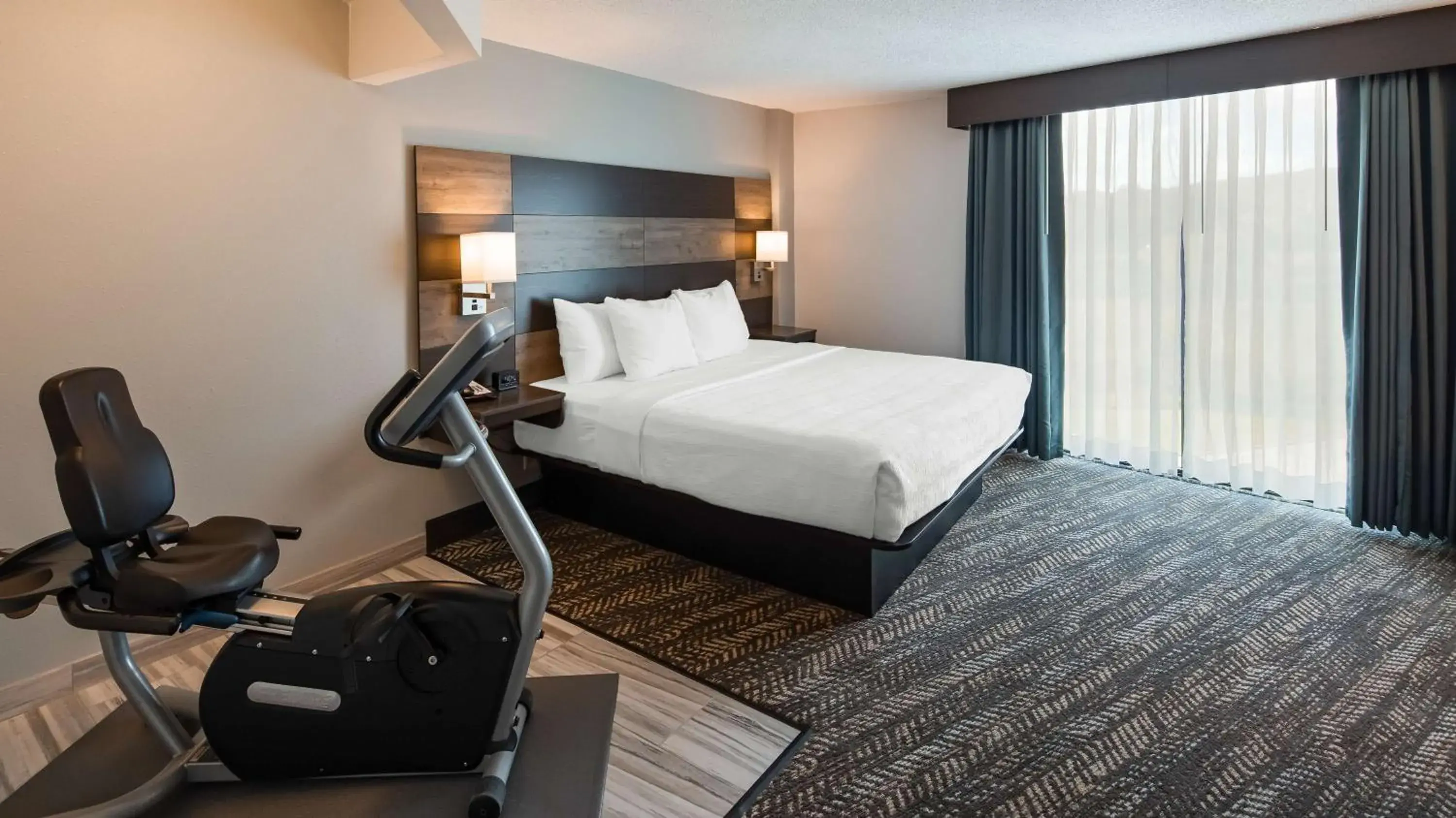 Bedroom, Bed in Best Western Plus Wausau Tower Inn Bedroom, Bed in Best Western Plus Wausau Tower Inn