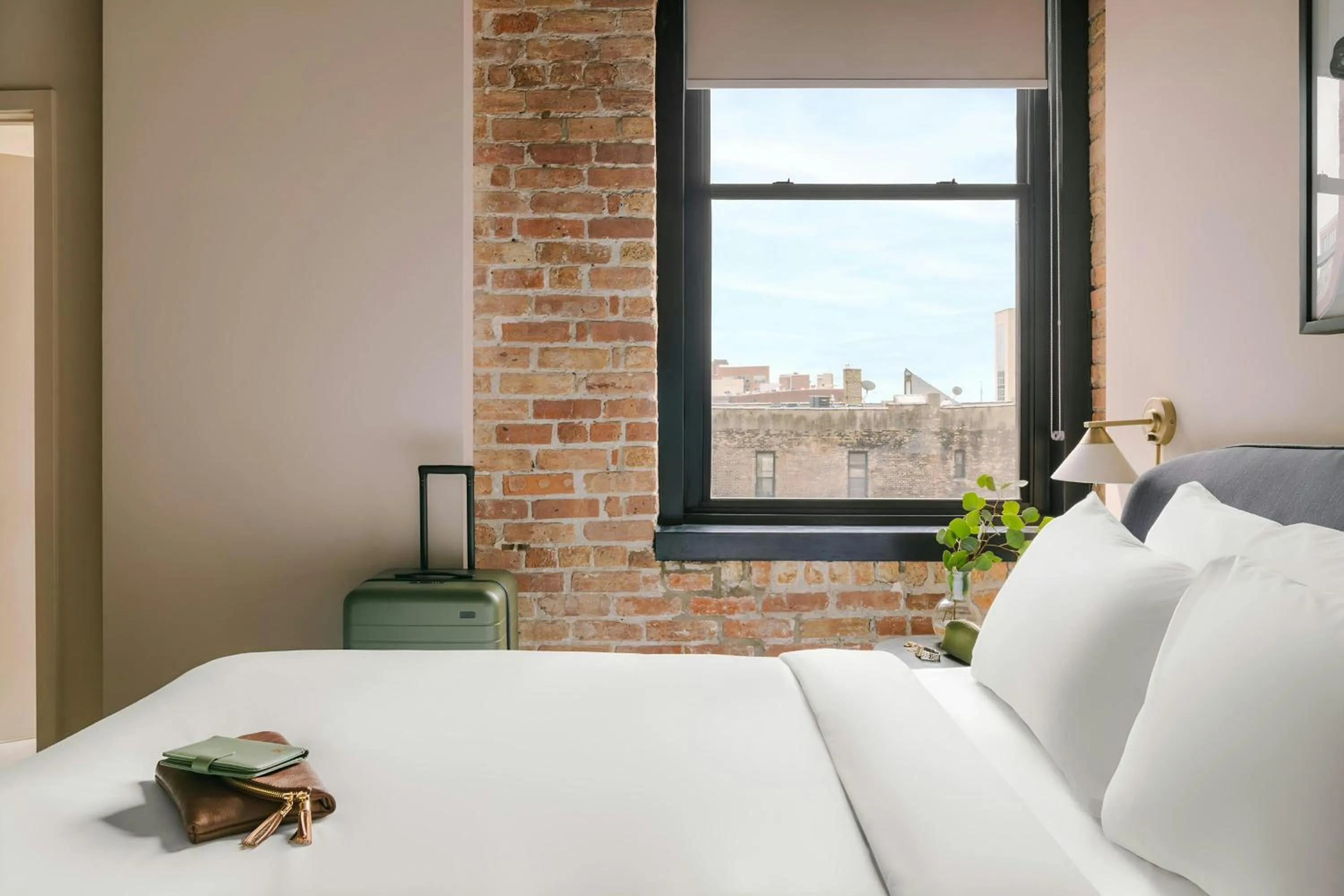 Bedroom, Bed in Sonder by Marriott Bonvoy The Burnham Apartments Loop