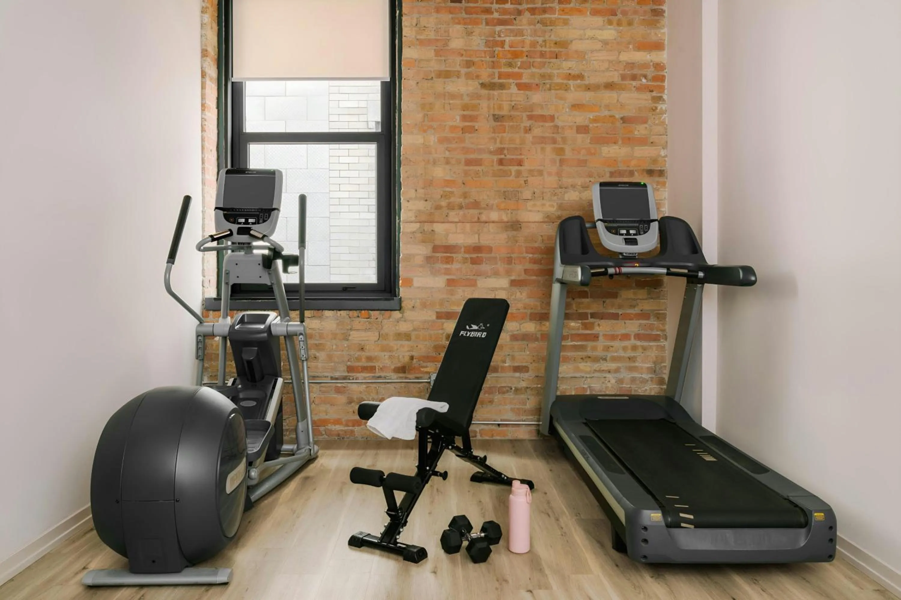 Fitness centre/facilities in Sonder by Marriott Bonvoy The Burnham Apartments Loop