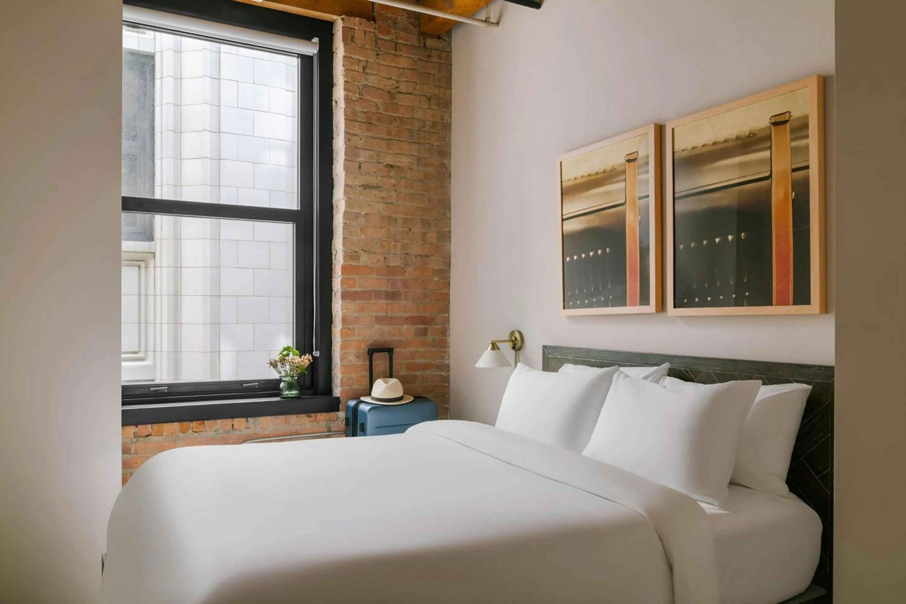 Bedroom, Bed in Sonder by Marriott Bonvoy The Burnham Apartments Loop