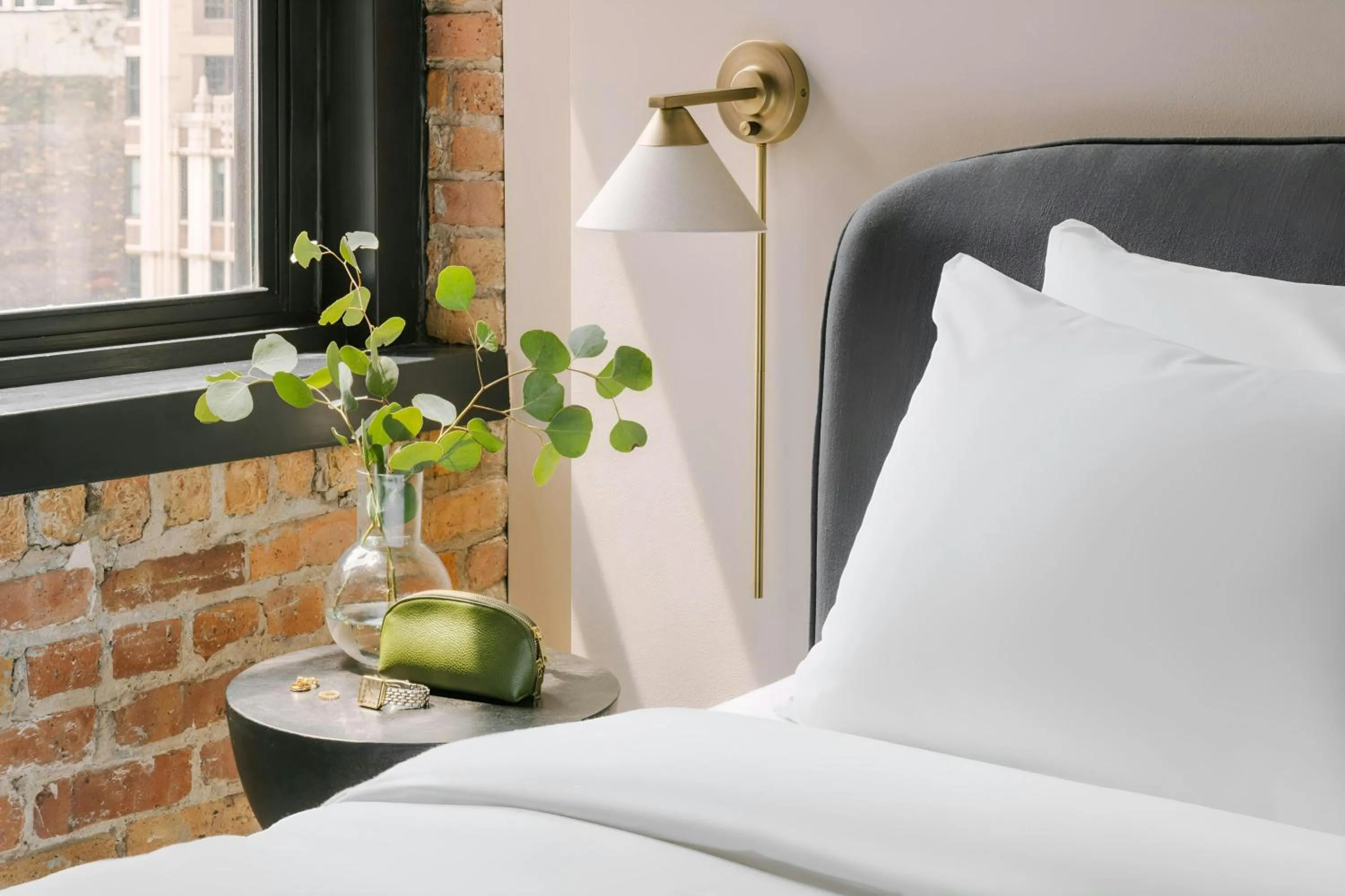 Bedroom, Bed in Sonder by Marriott Bonvoy The Burnham Apartments Loop