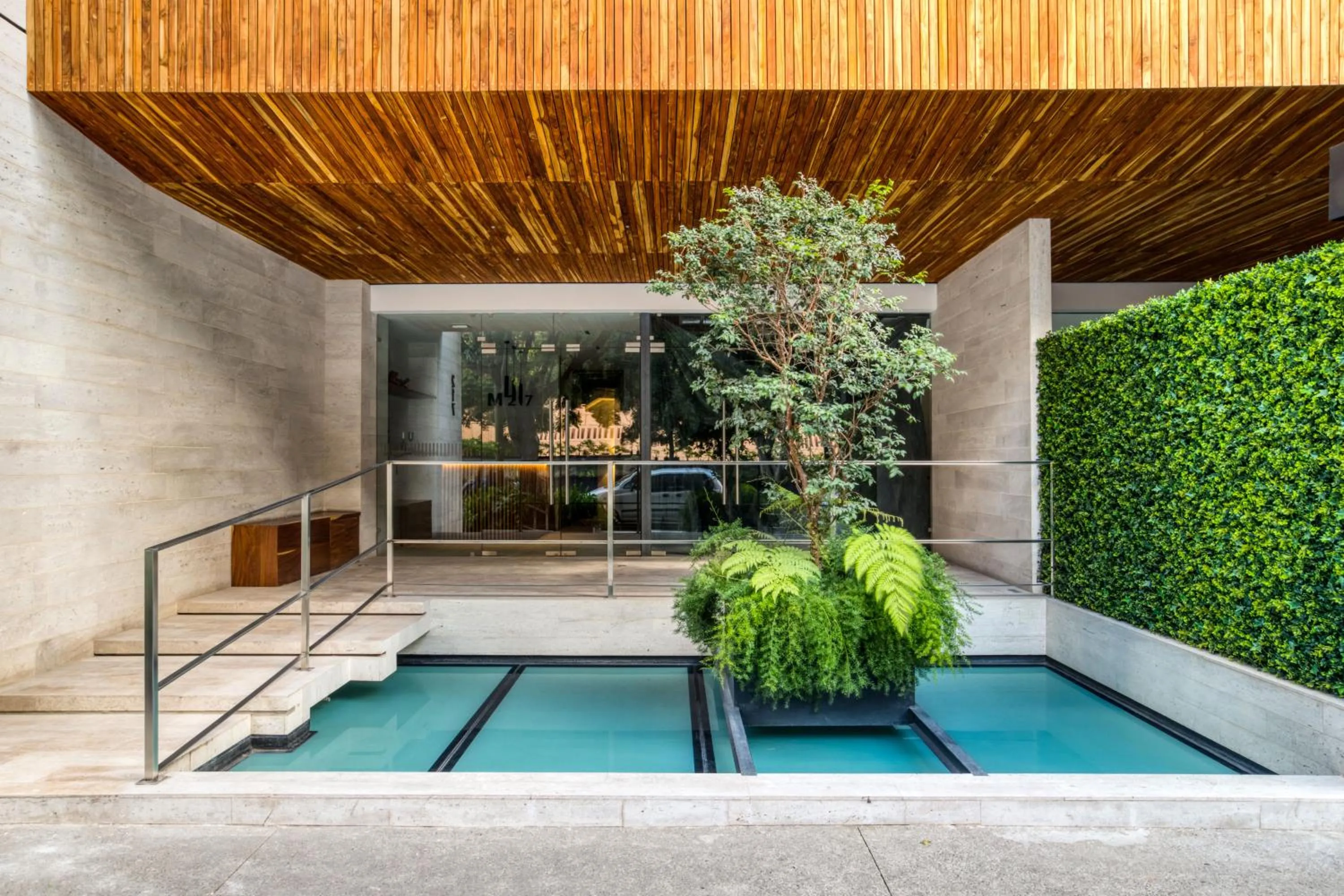 Facade/entrance in UTOPIC Palacio Polanco by ULIV