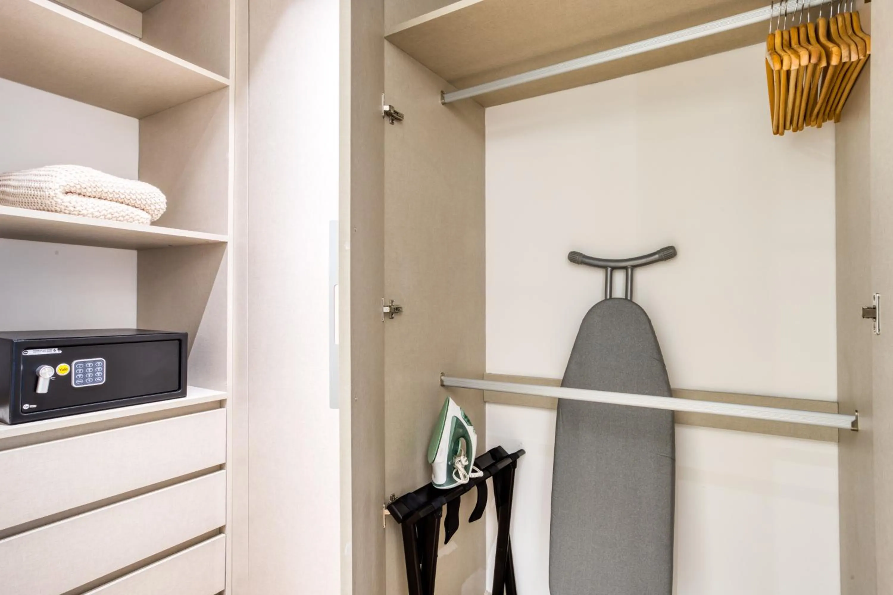 flat iron in UTOPIC Palacio Polanco by ULIV