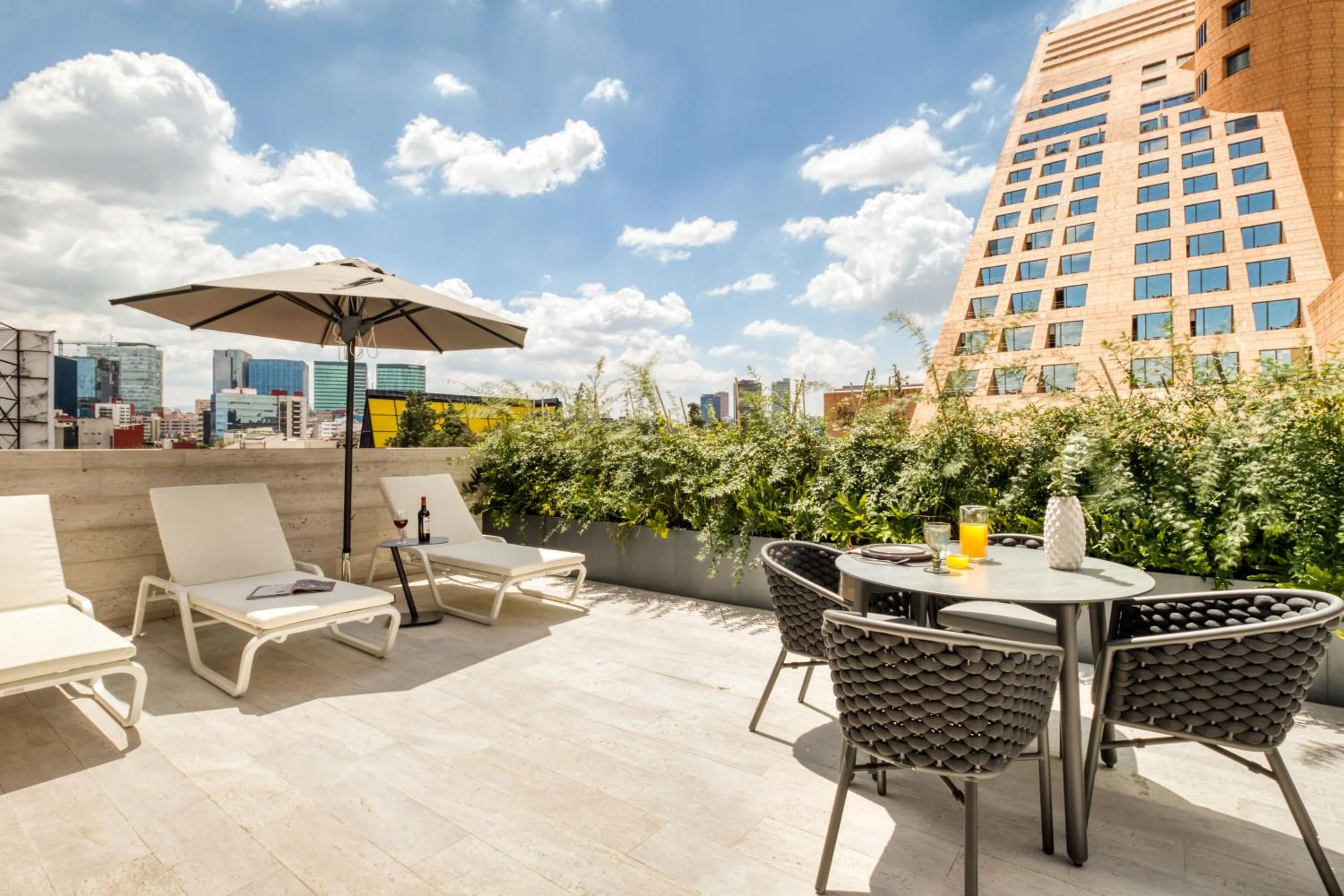 Balcony/Terrace in UTOPIC Palacio Polanco by ULIV