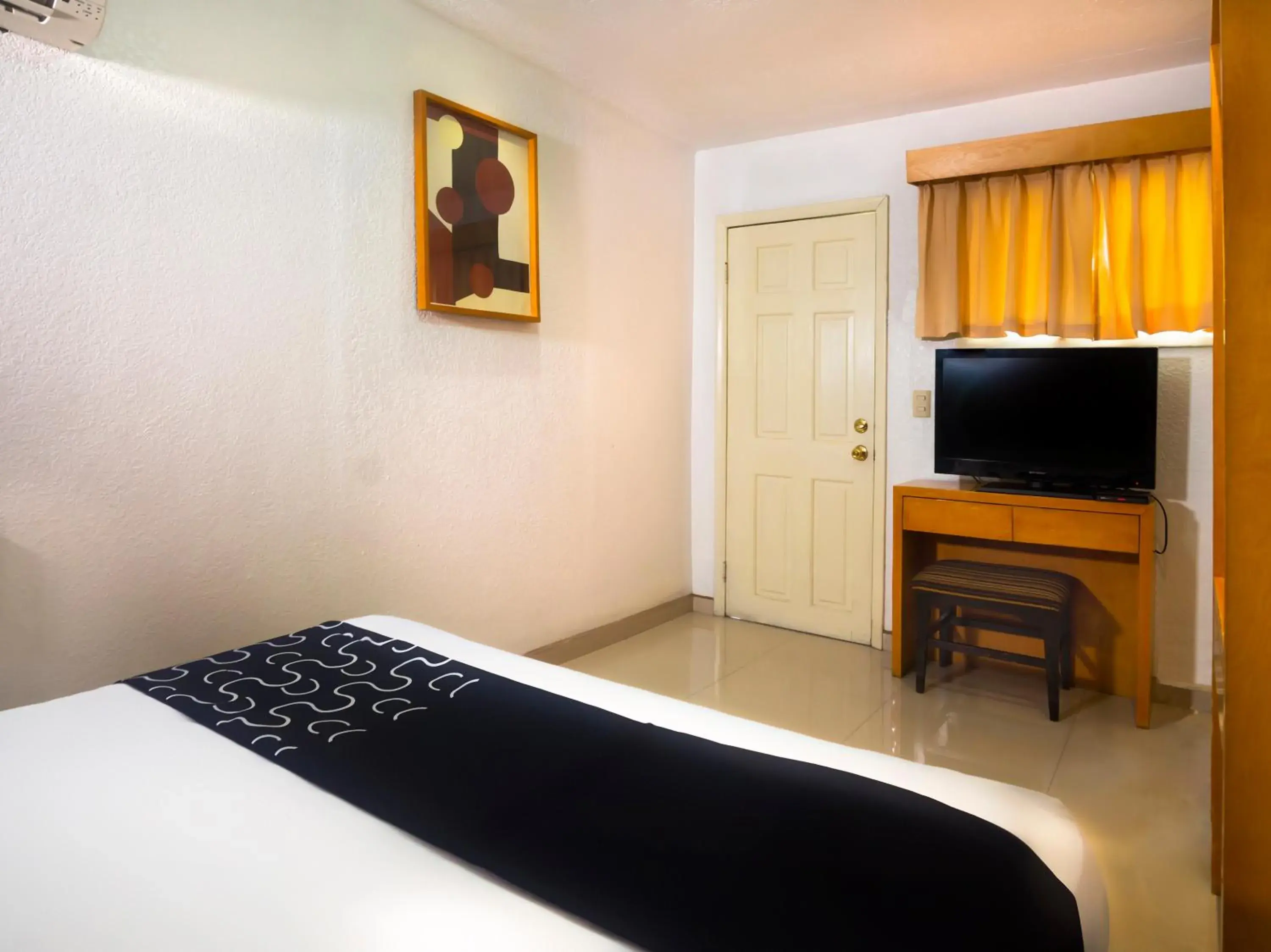 Standard Double Room in Hotel Regis Standard Double Room in Hotel Regis