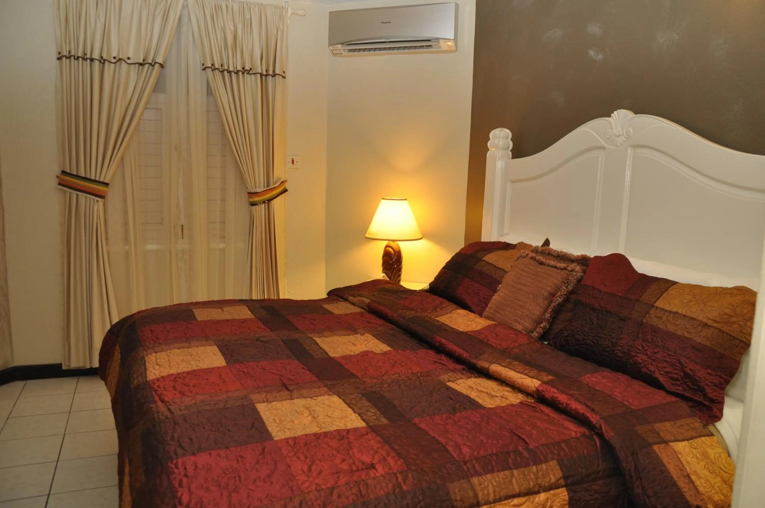 Bed in Marchabell by the Sea E22