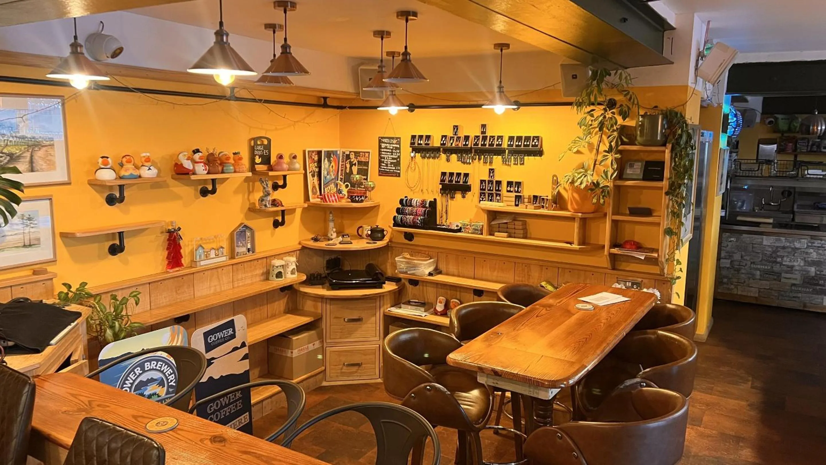 Lounge or bar in Hoopers Sandy Beach Guest Rooms