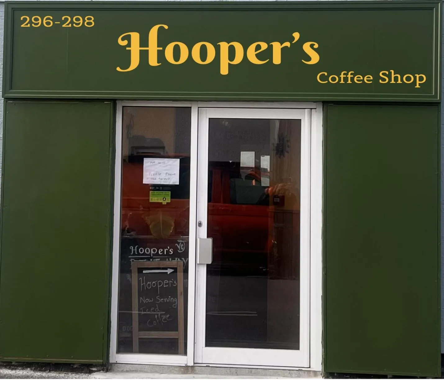 Facade/entrance in Hoopers Sandy Beach Guest Rooms