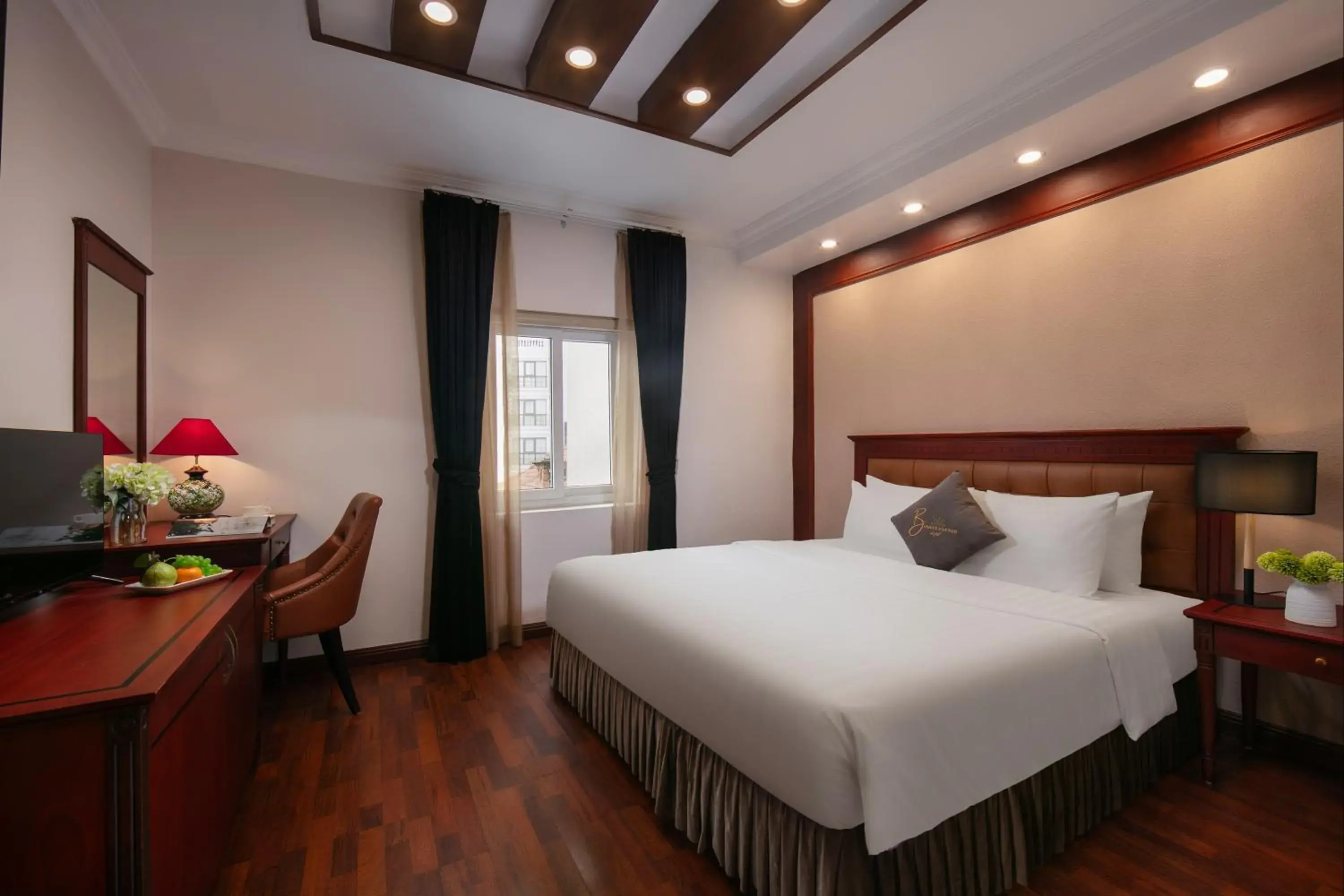 Deluxe Double or Twin Room with City View in Bonjour D'An Nam Hotel Deluxe Double or Twin Room with City View in Bonjour D'An Nam Hotel