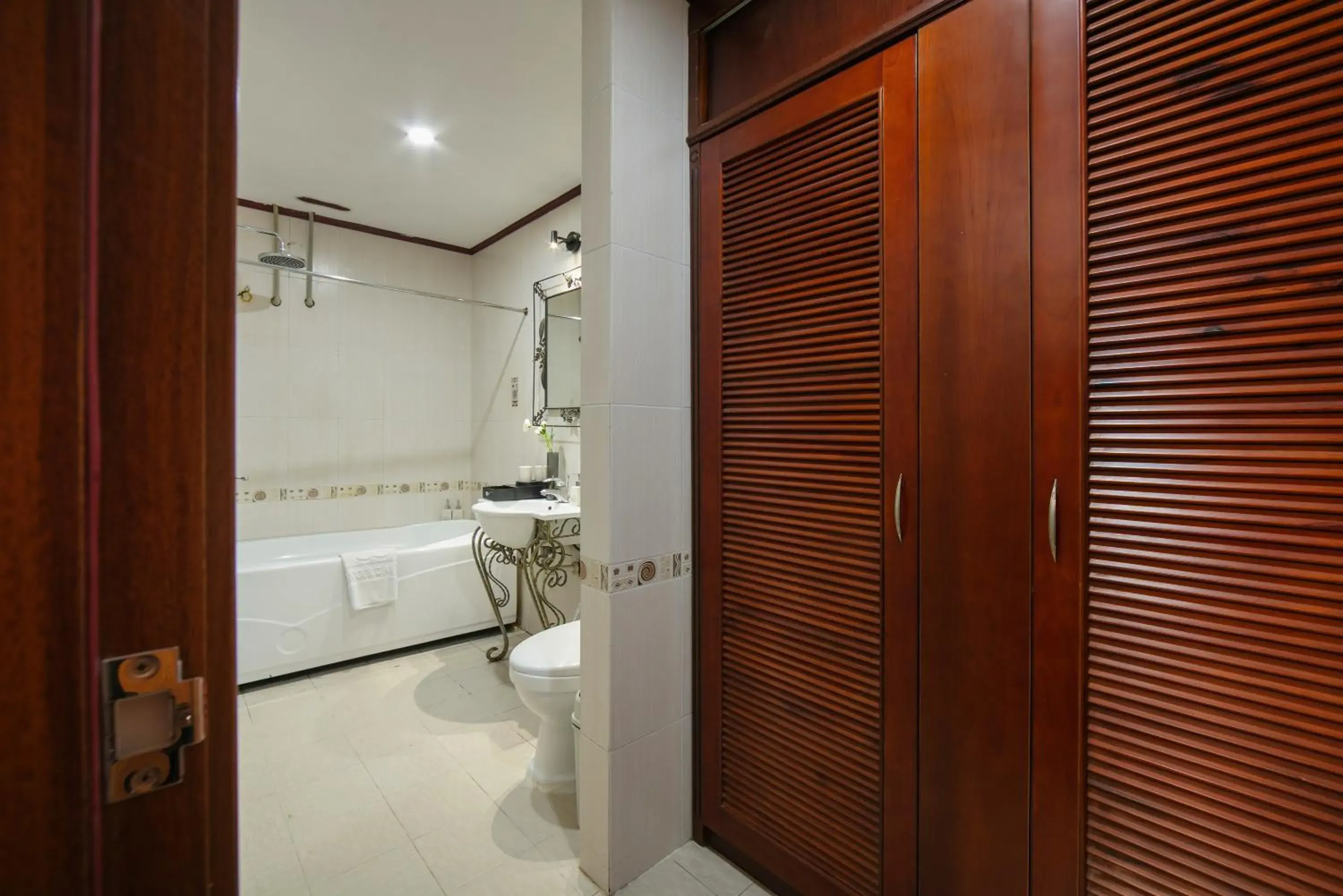 Bathroom in Bonjour D' An Nam Home Bathroom in Bonjour D' An Nam Home