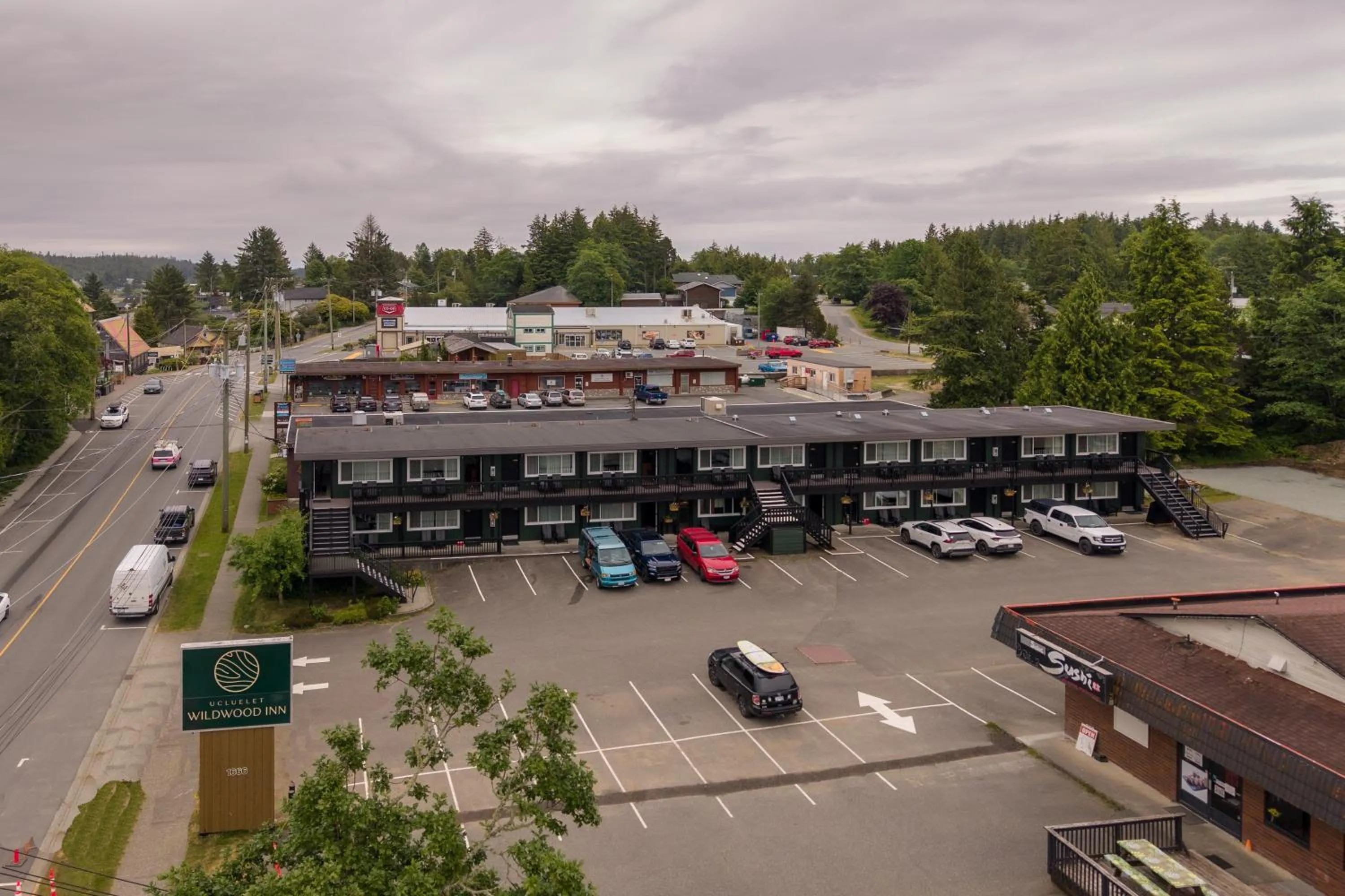 Property building in Ucluelet Wildwood Inn