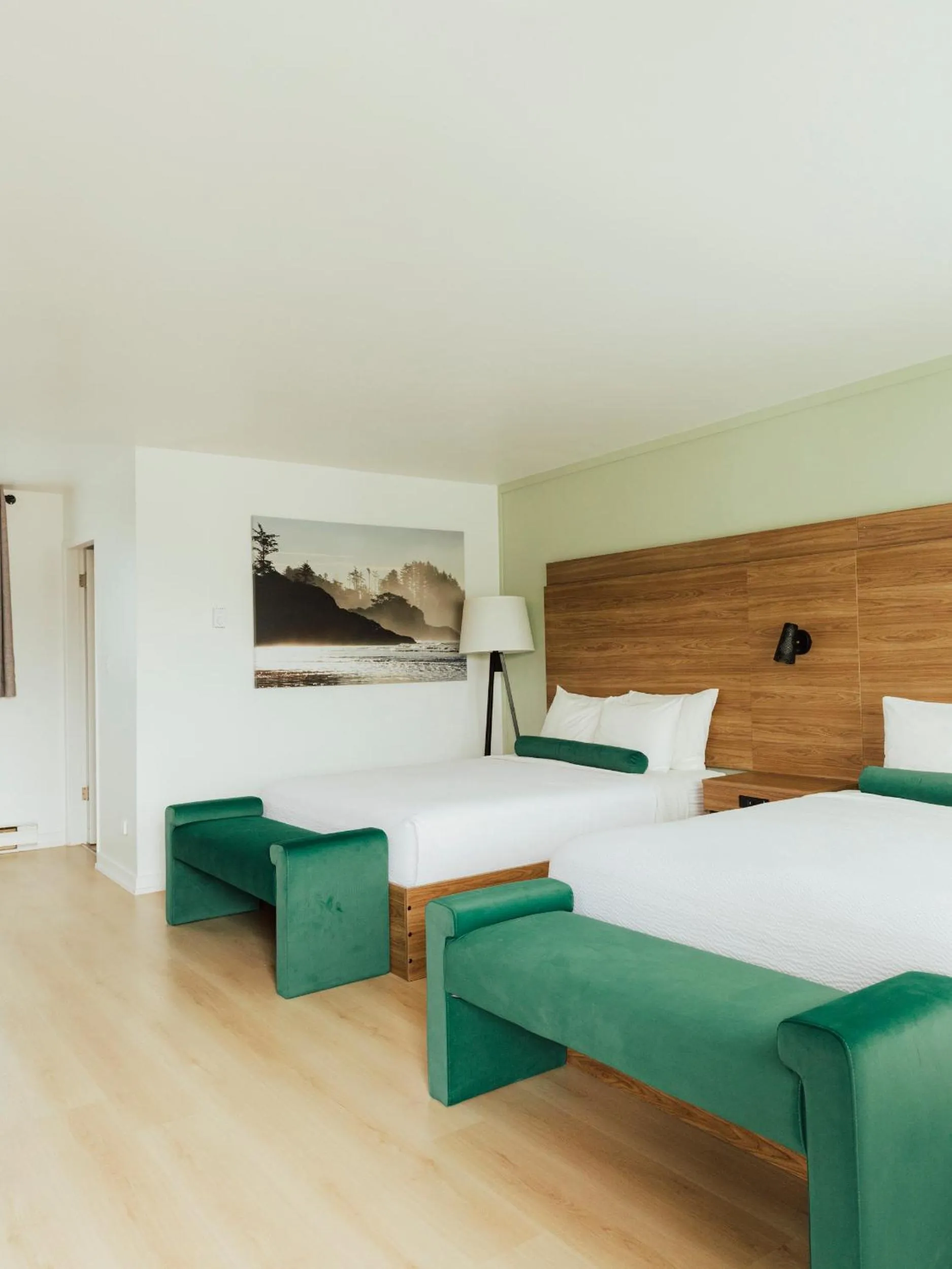 Bed in Ucluelet Wildwood Inn