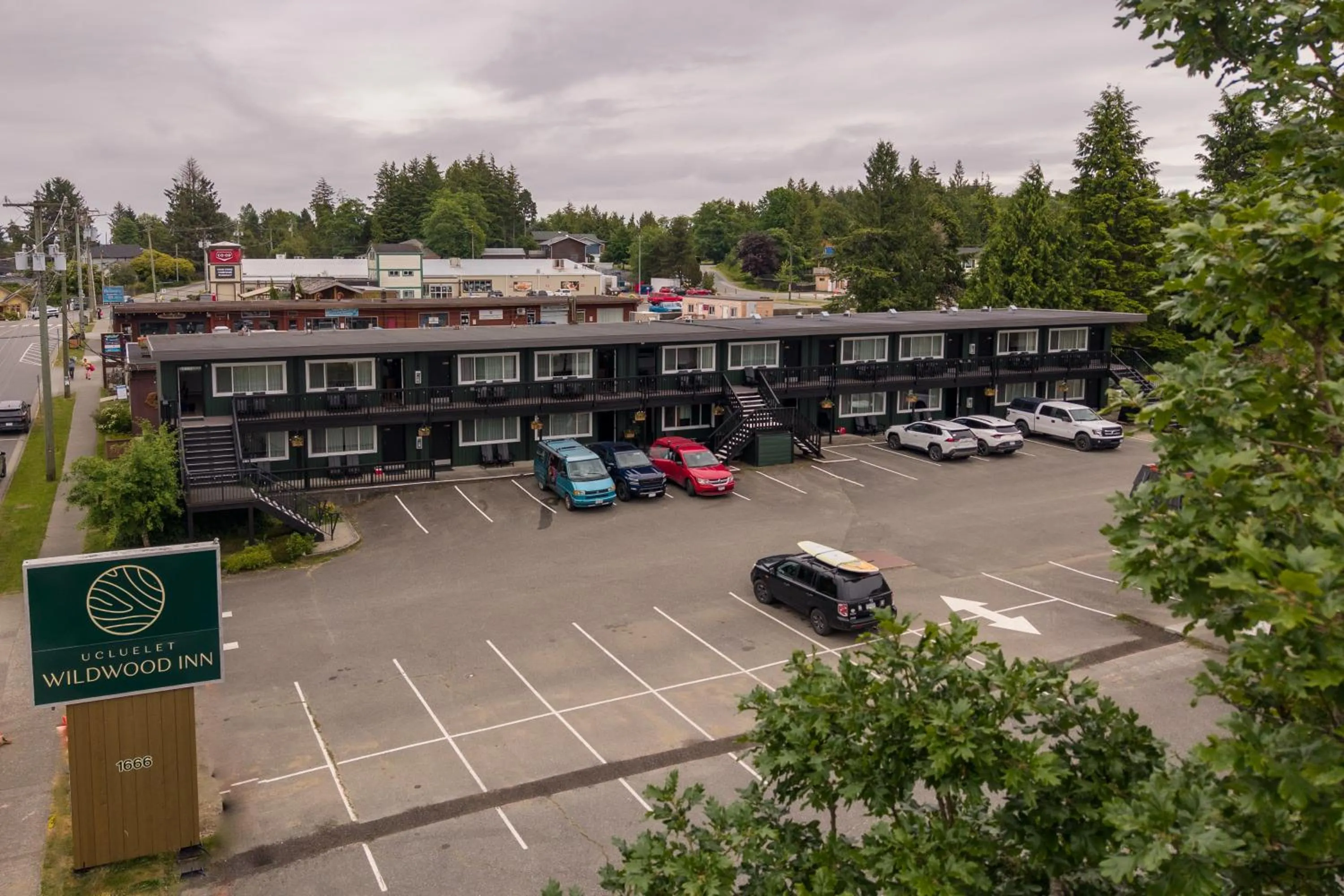Property building in Ucluelet Wildwood Inn