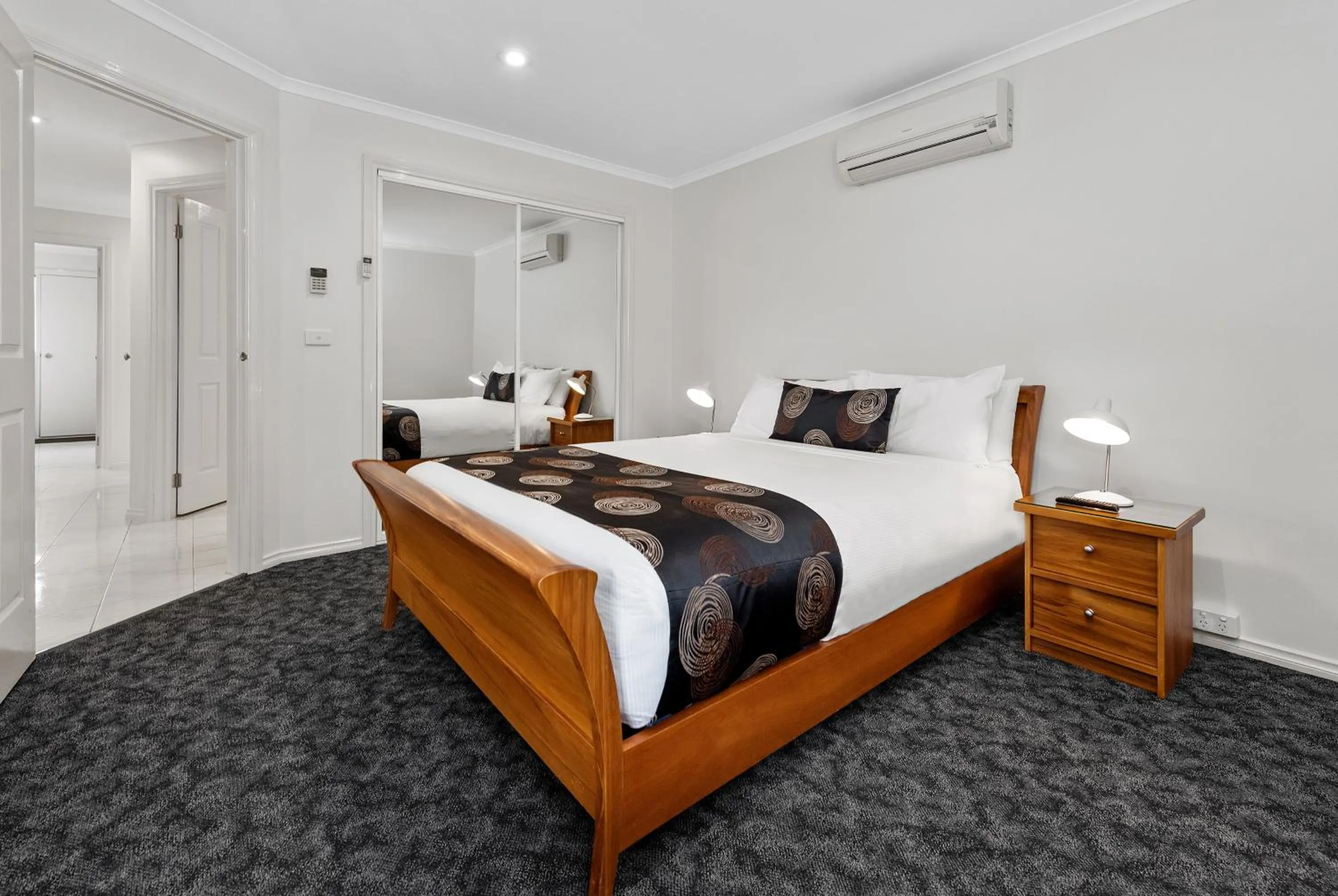 Bedroom, Bed in Fawkner Executive Suites & Serviced Apartments