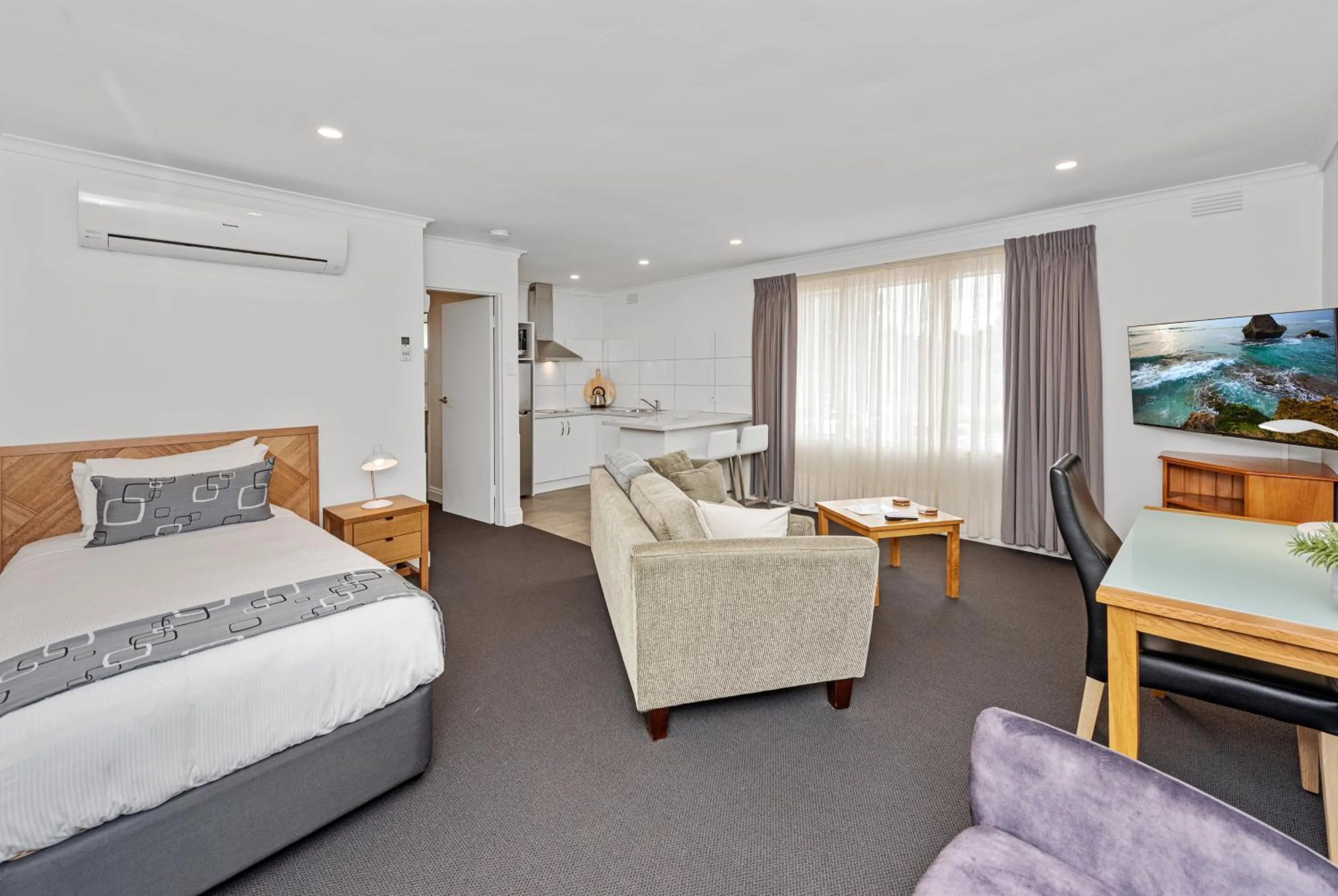 Bedroom, Bed in Fawkner Executive Suites & Serviced Apartments